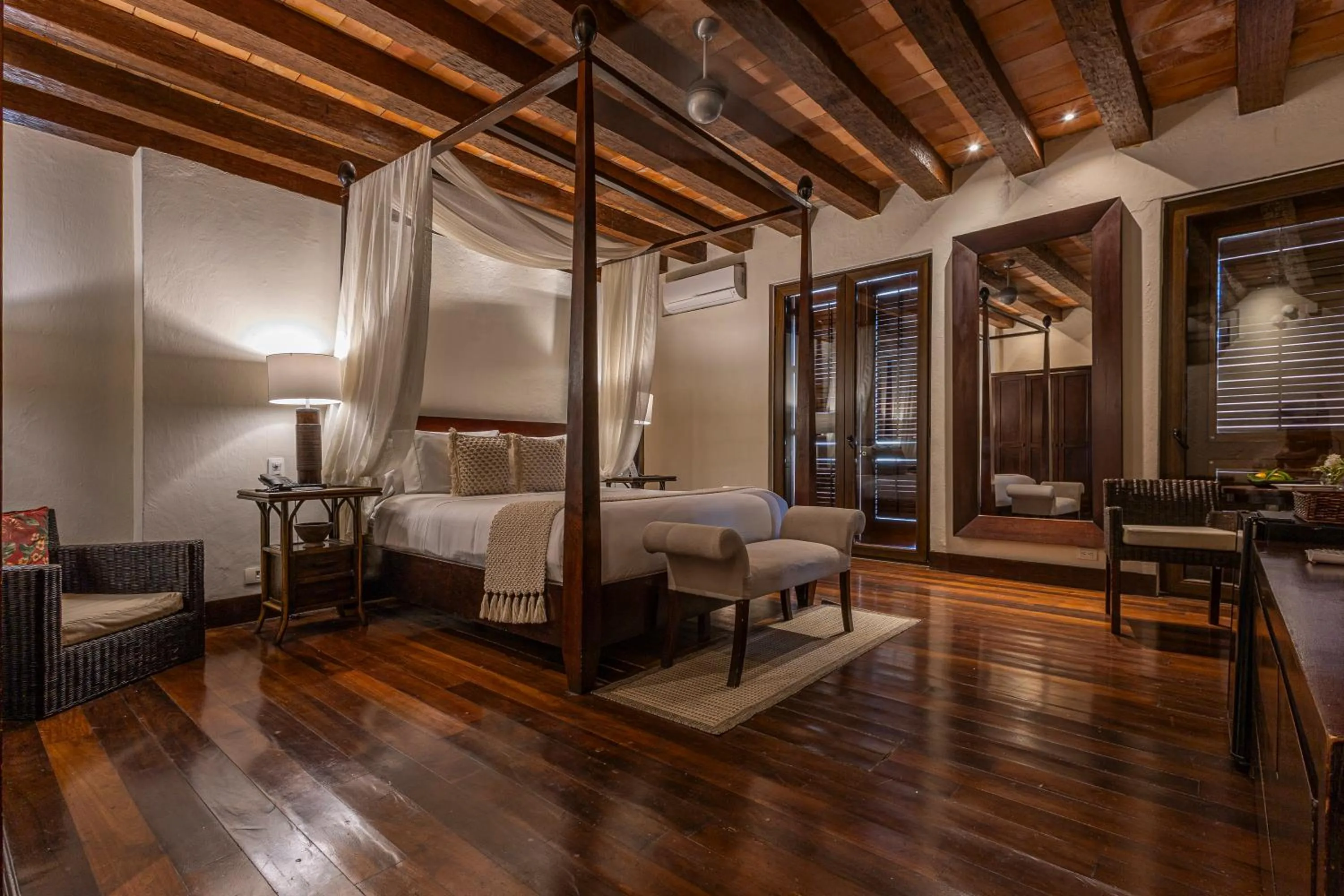 Photo of the whole room, Bed in Ananda Hotel Boutique