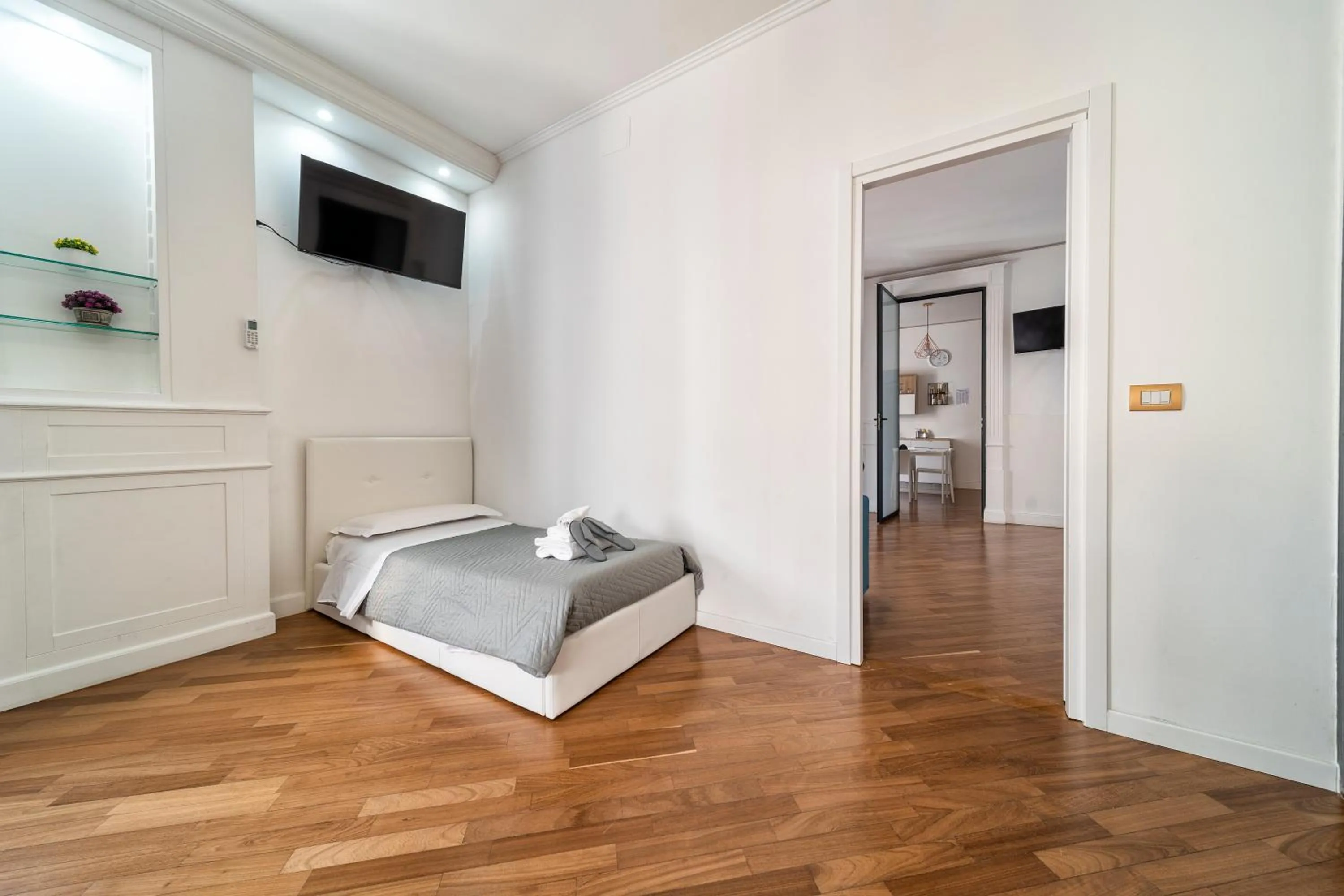 Bedroom, Bed in Dante 138 Class rooms & apartments