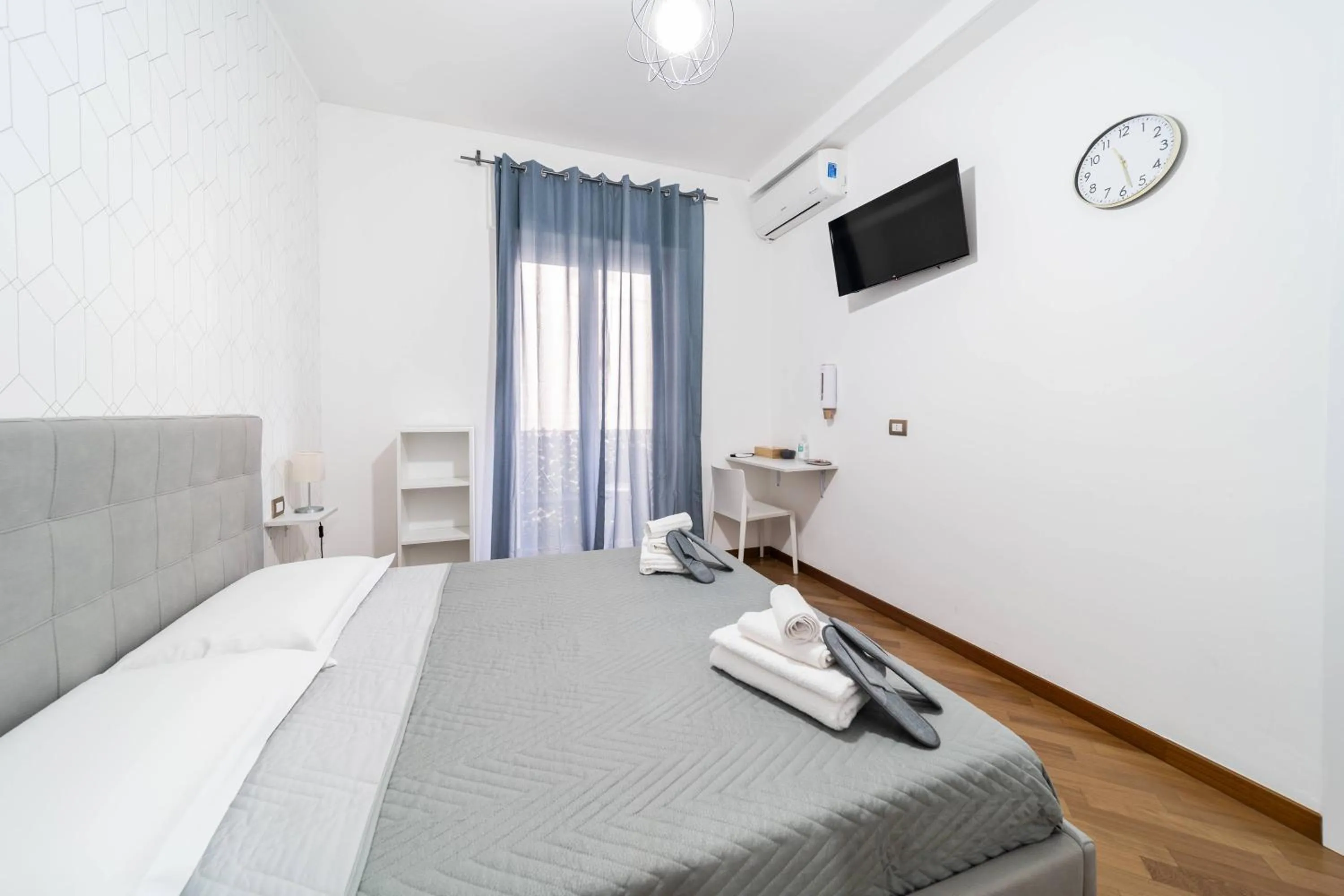 Photo of the whole room, Bed in Dante 138 Class rooms & apartments