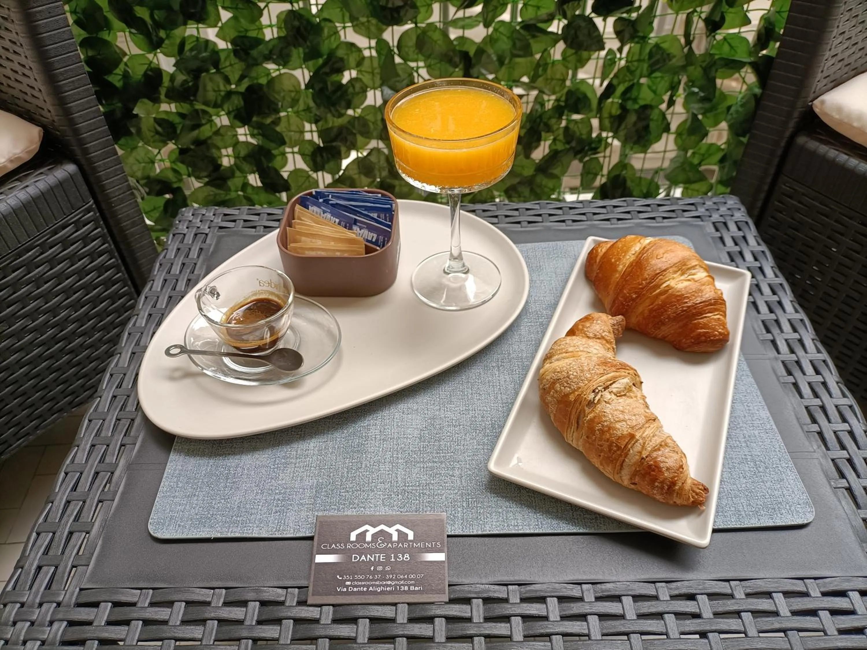 Breakfast in Dante 138 Class rooms & apartments