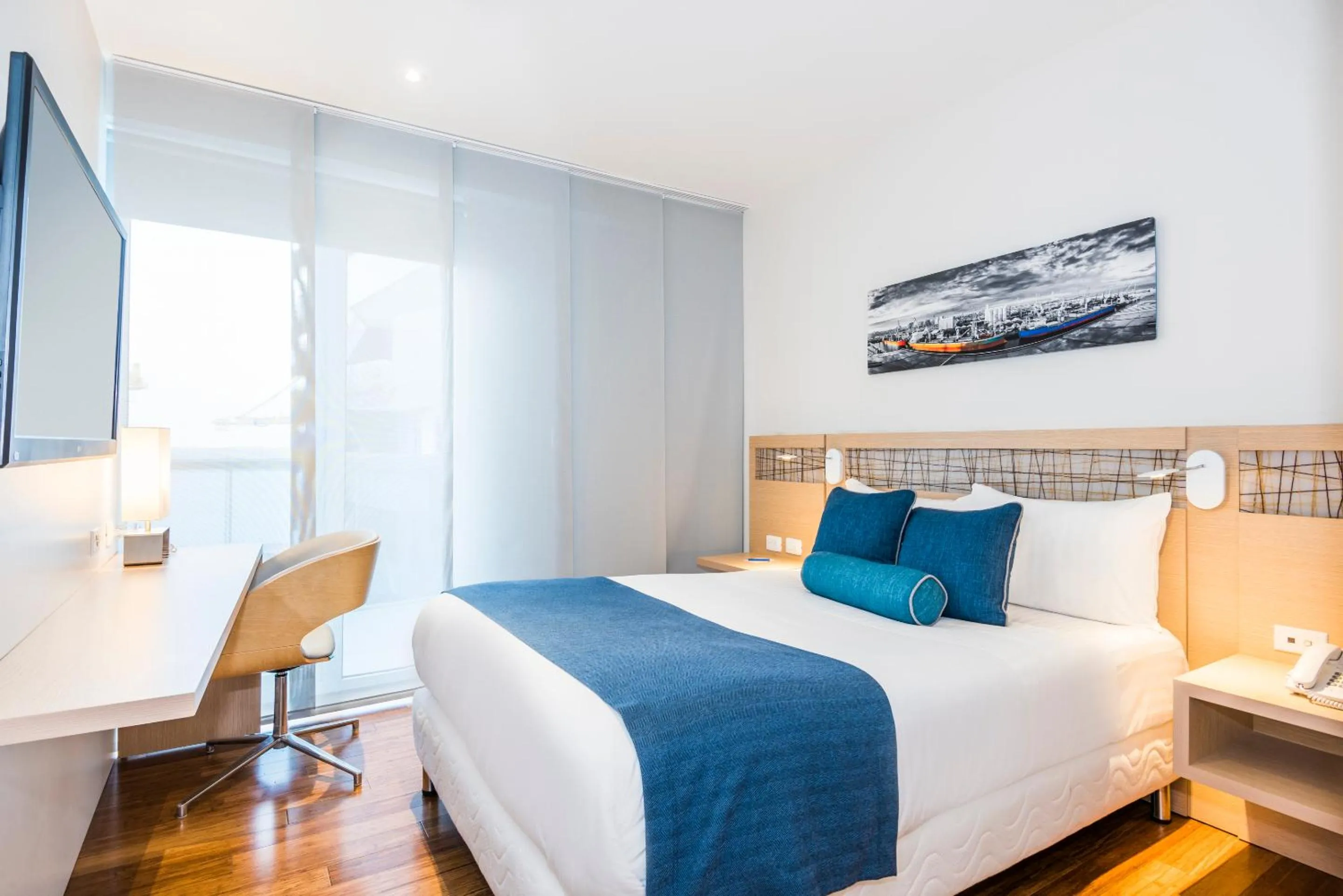 Bedroom, Bed in Cosmos Pacifico Hotel