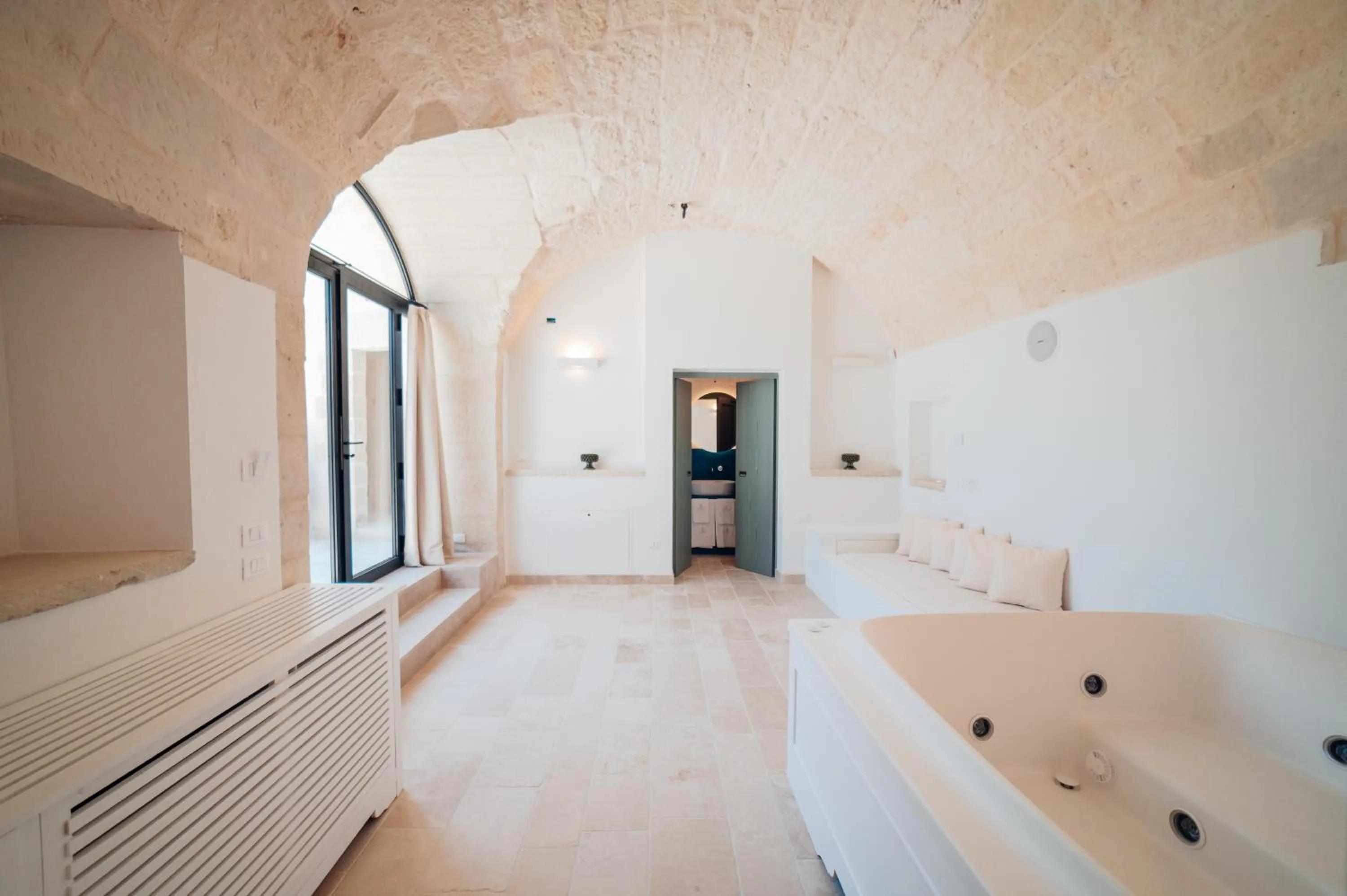 Bed in Tenuta Tresca Suites - Dimora Storica