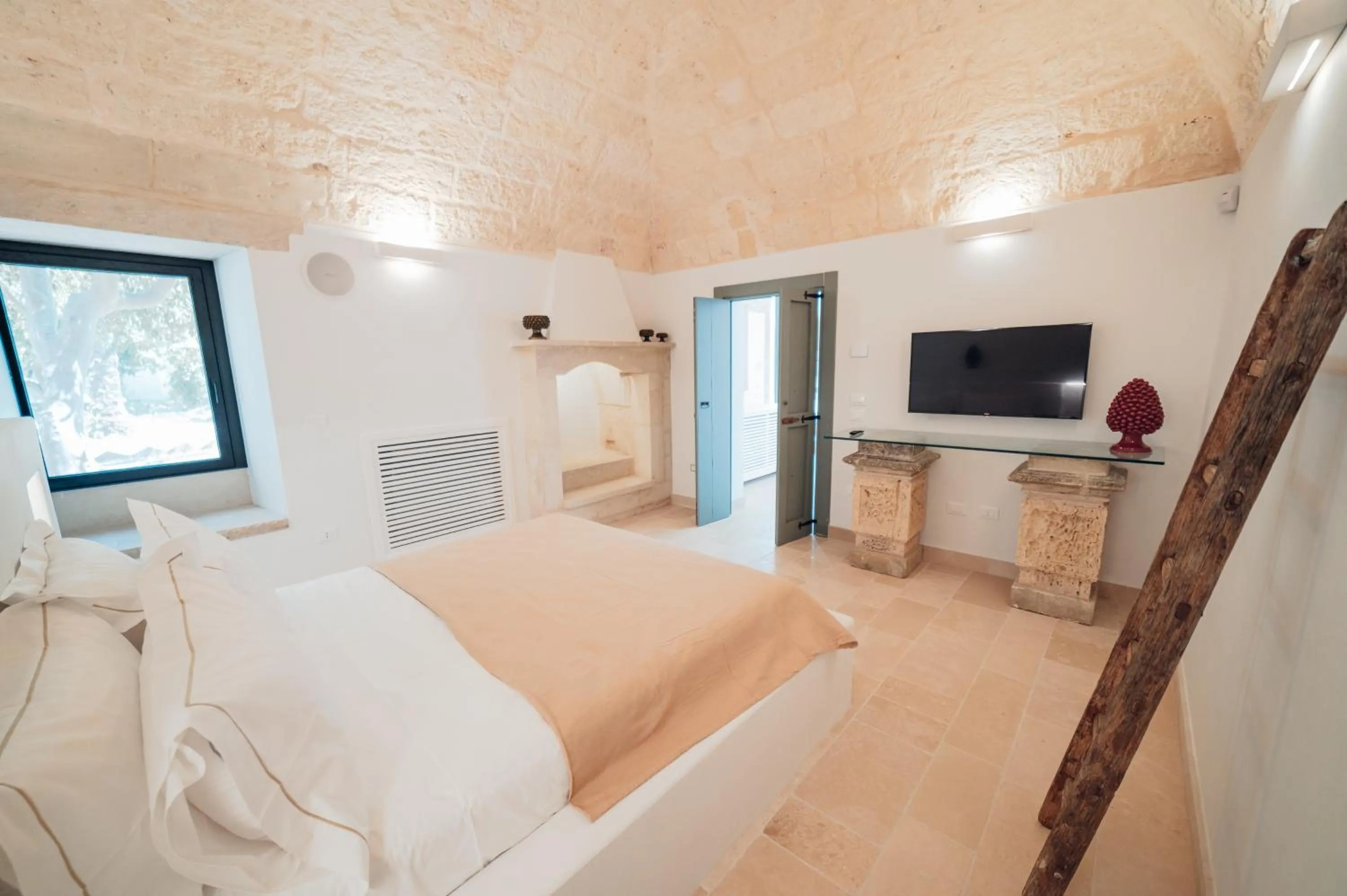 Bed in Tenuta Tresca Suites - Dimora Storica