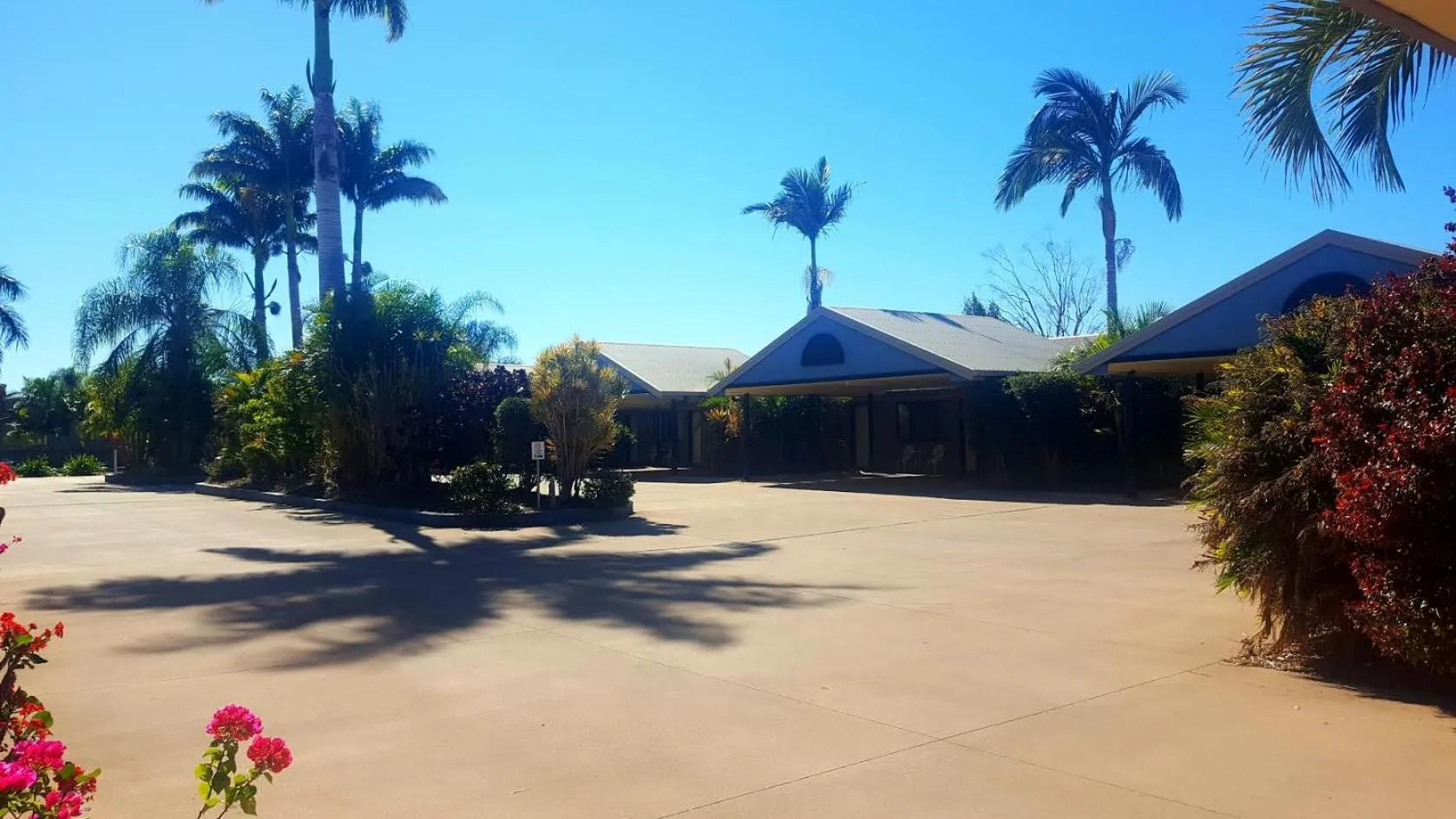 Property building in Biloela Palms Motor Inn