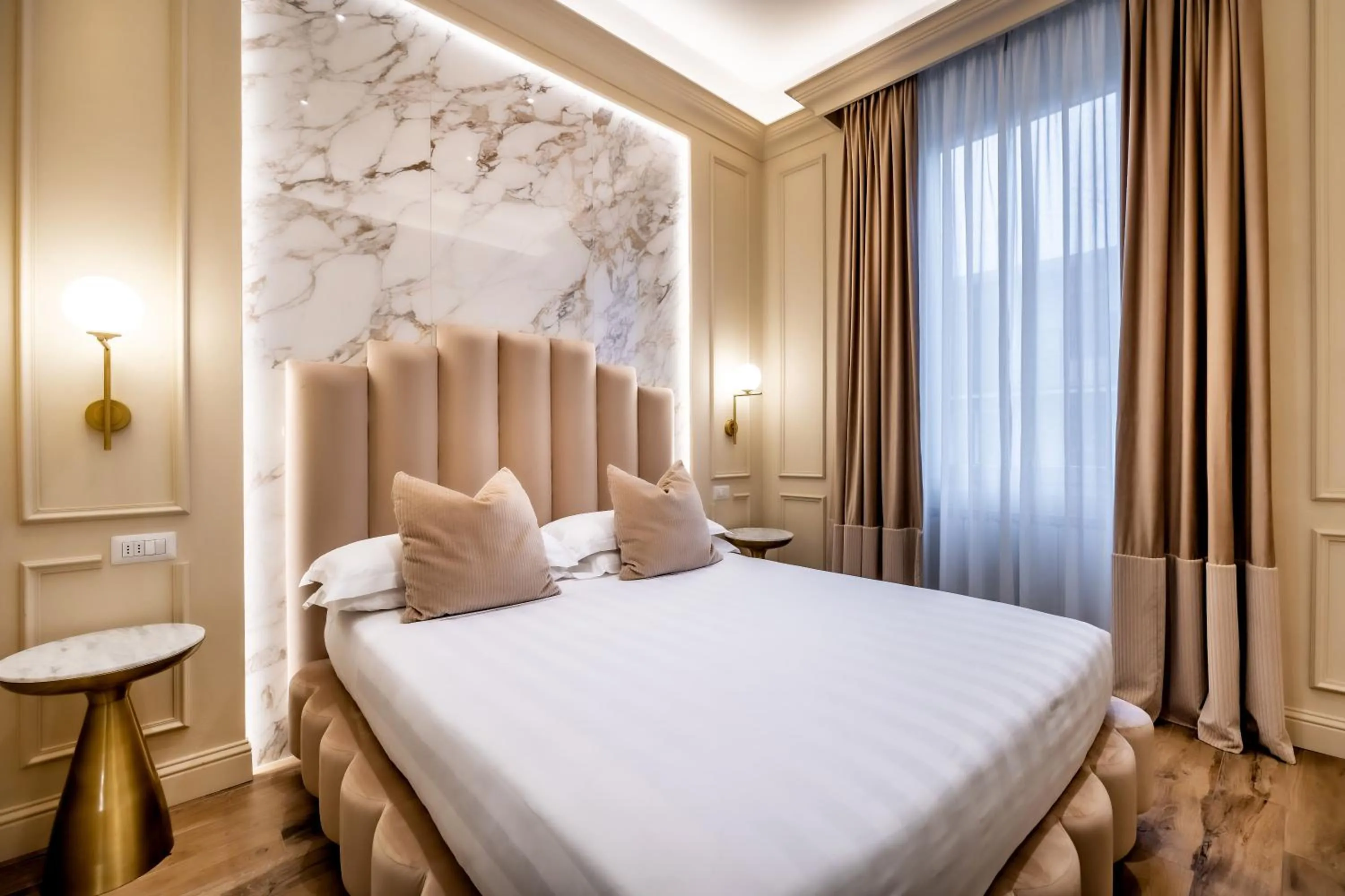 Bedroom, Bed in Hotel Emma Small Luxury Hotel