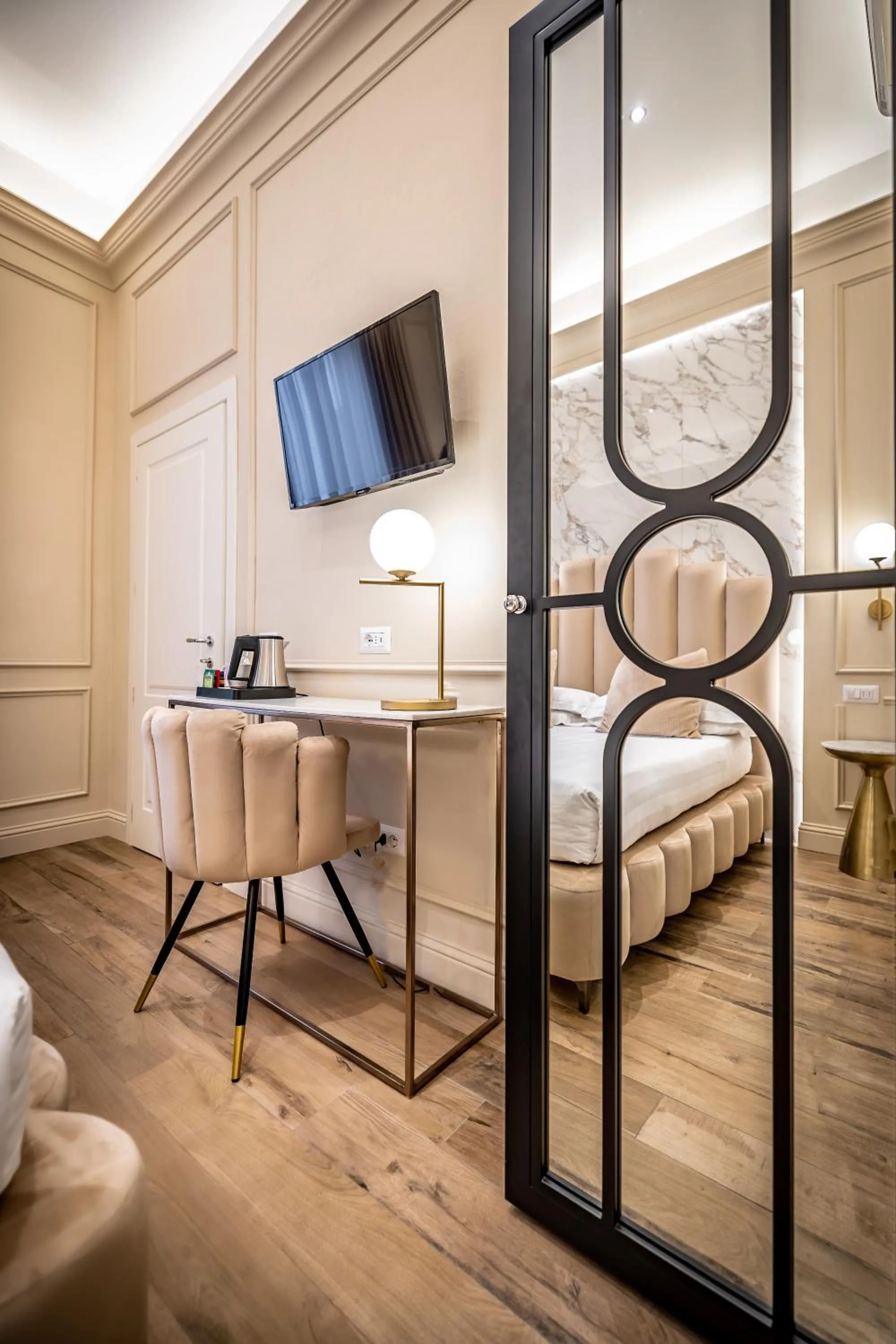 Bedroom, Bed in Hotel Emma Small Luxury Hotel