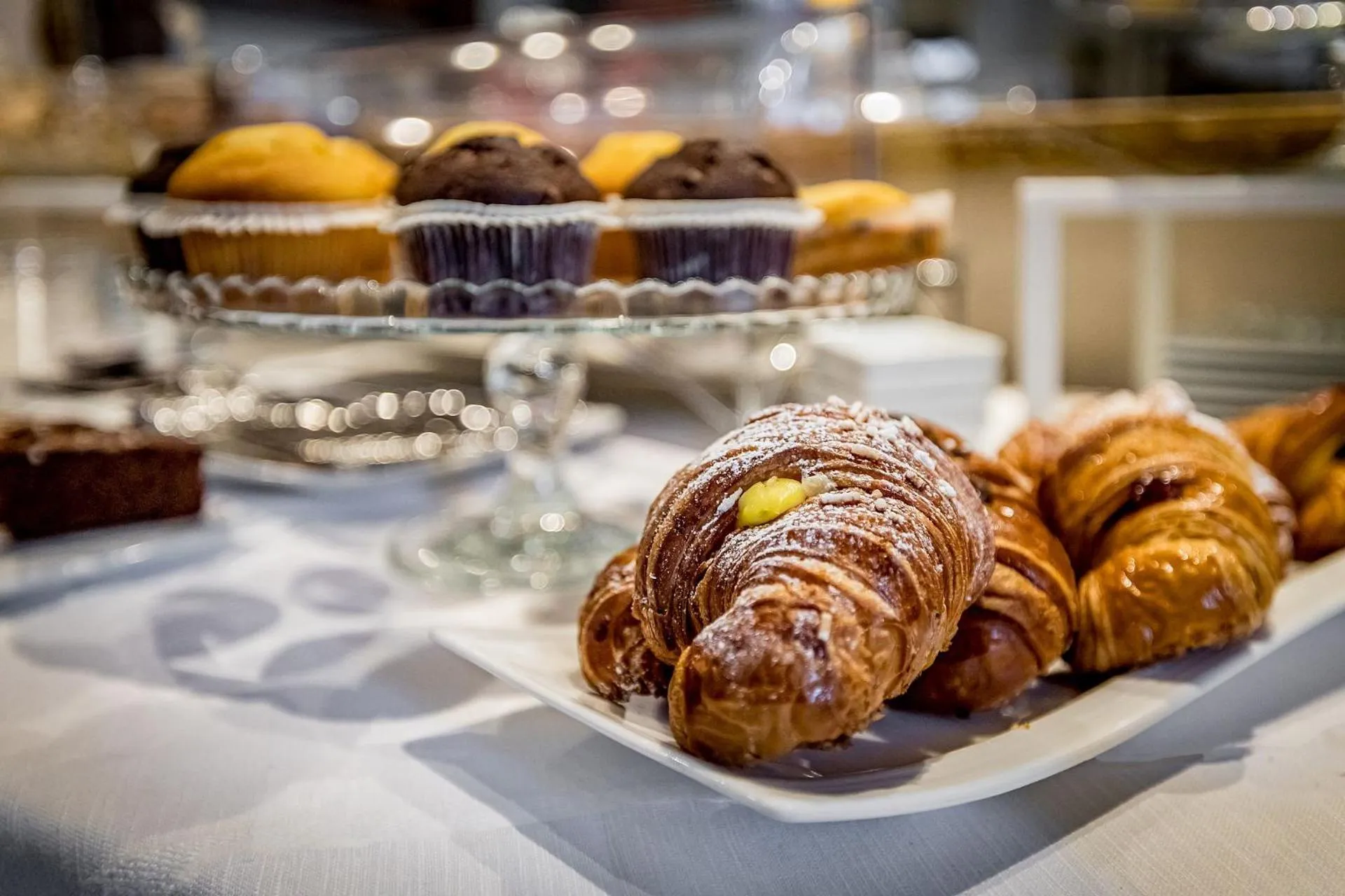 Food and drinks in Hotel Emma Small Luxury Hotel