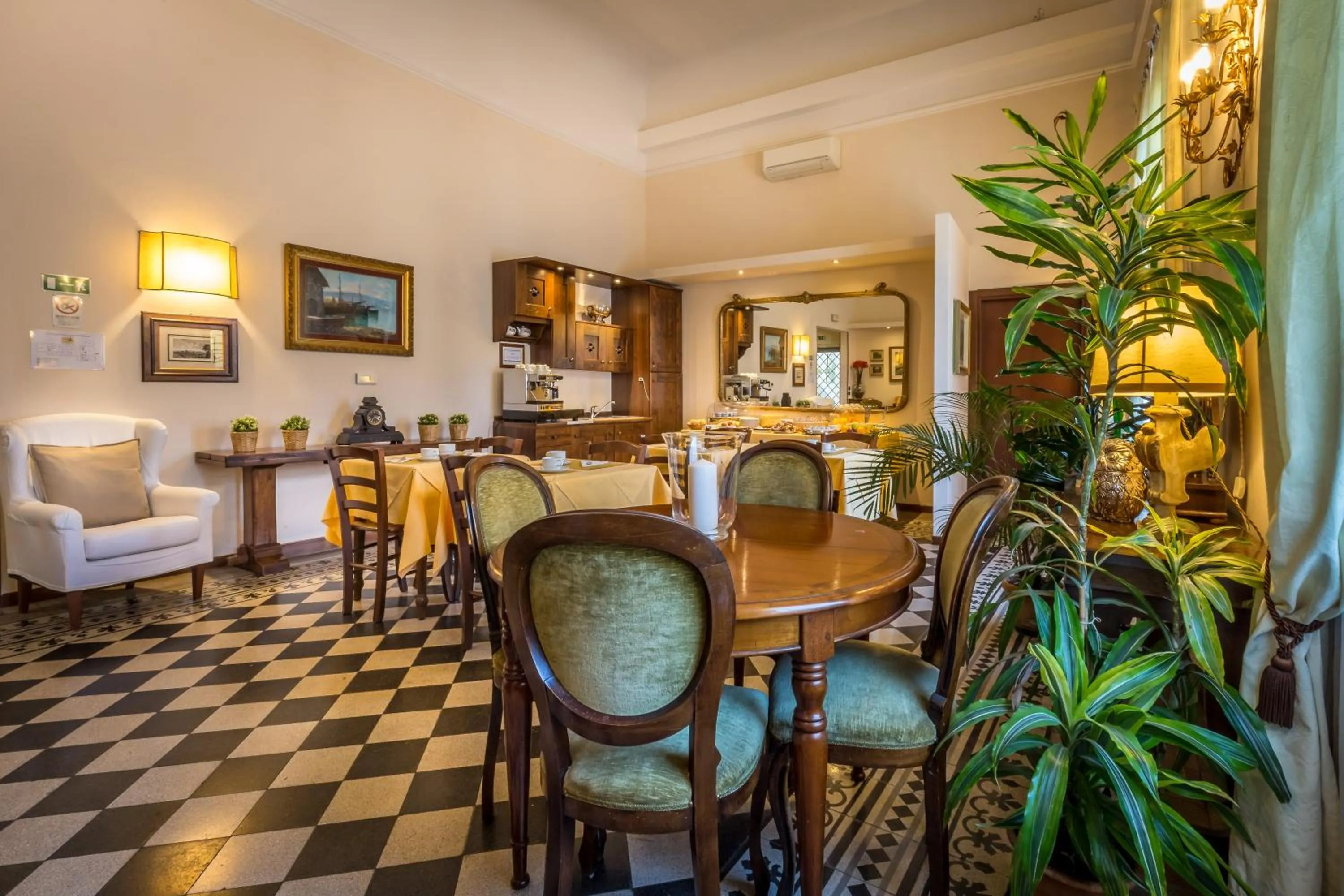 Lounge or bar in Hotel Emma Small Luxury Hotel