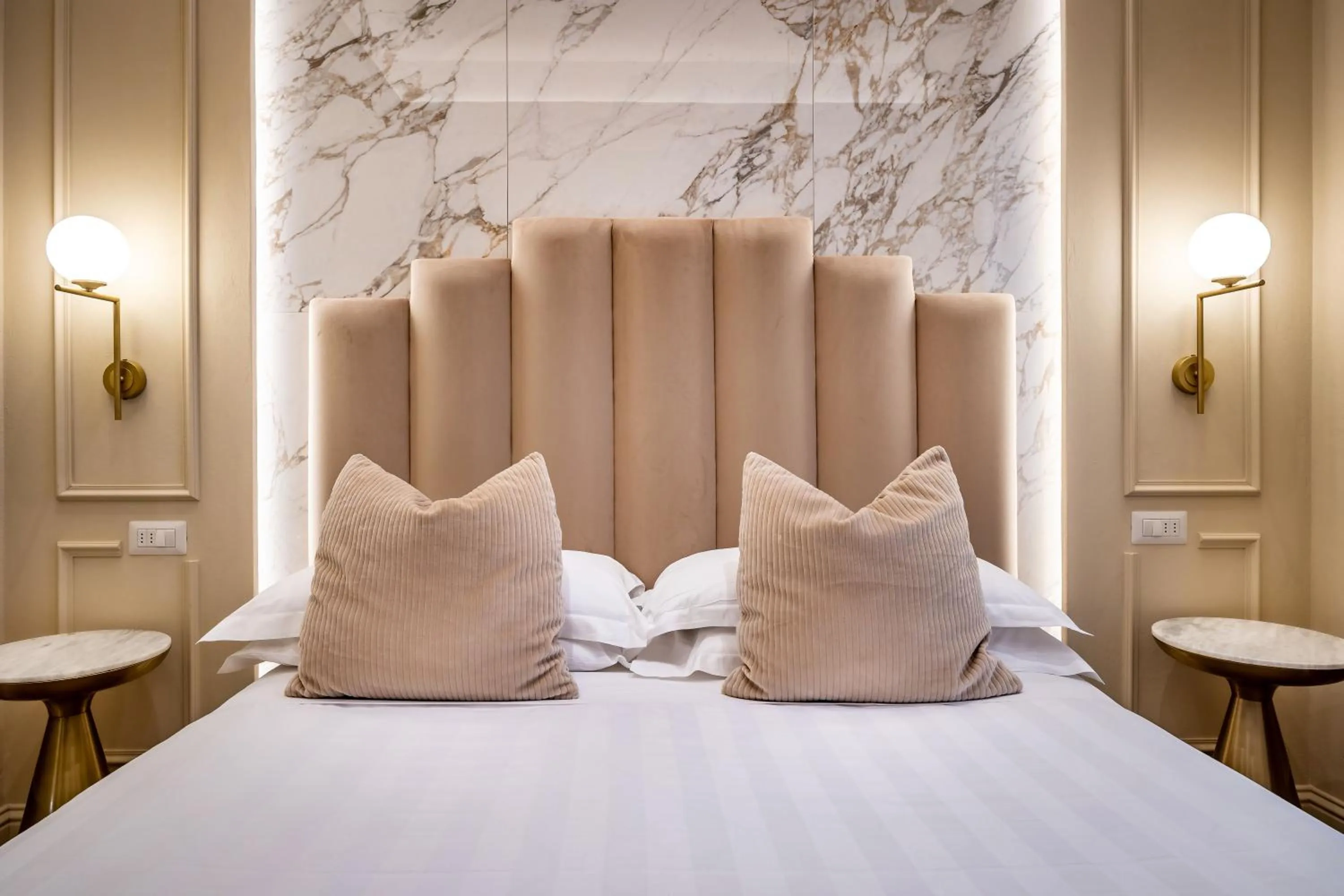 Bedroom, Bed in Hotel Emma Small Luxury Hotel