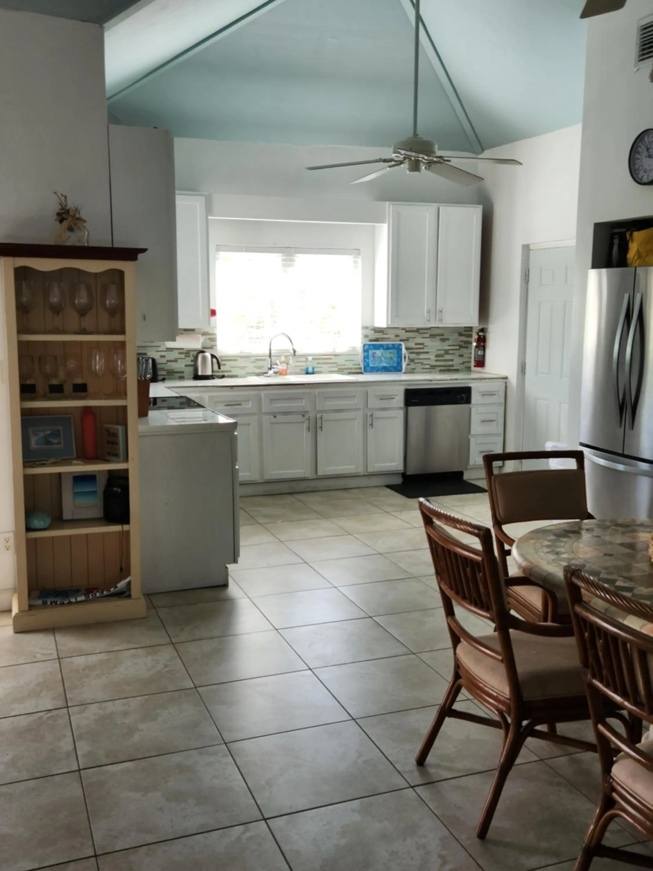 Kitchen or kitchenette in The Tides, Grace Bay