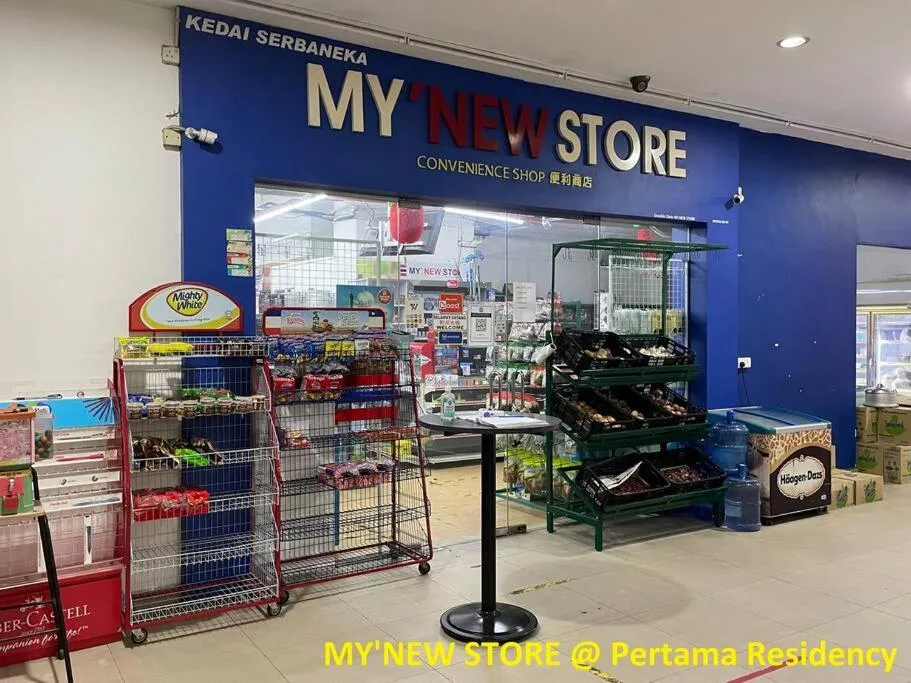 Private Jacuzzi Staycation at KL City 152