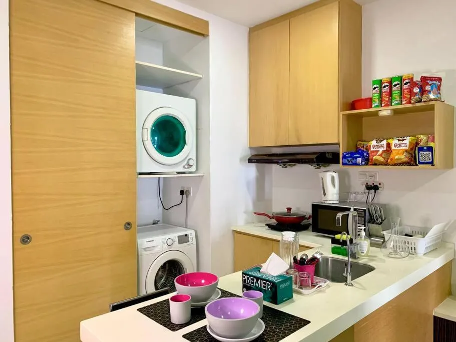 Private Jacuzzi Staycation at KL City 152