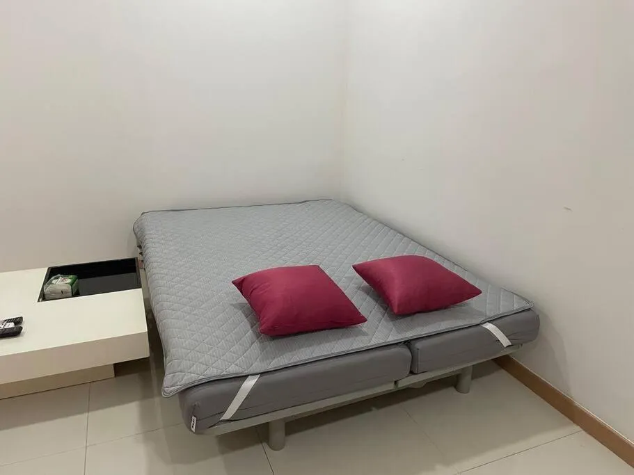 Bed in Private Jacuzzi Staycation at KL City 152