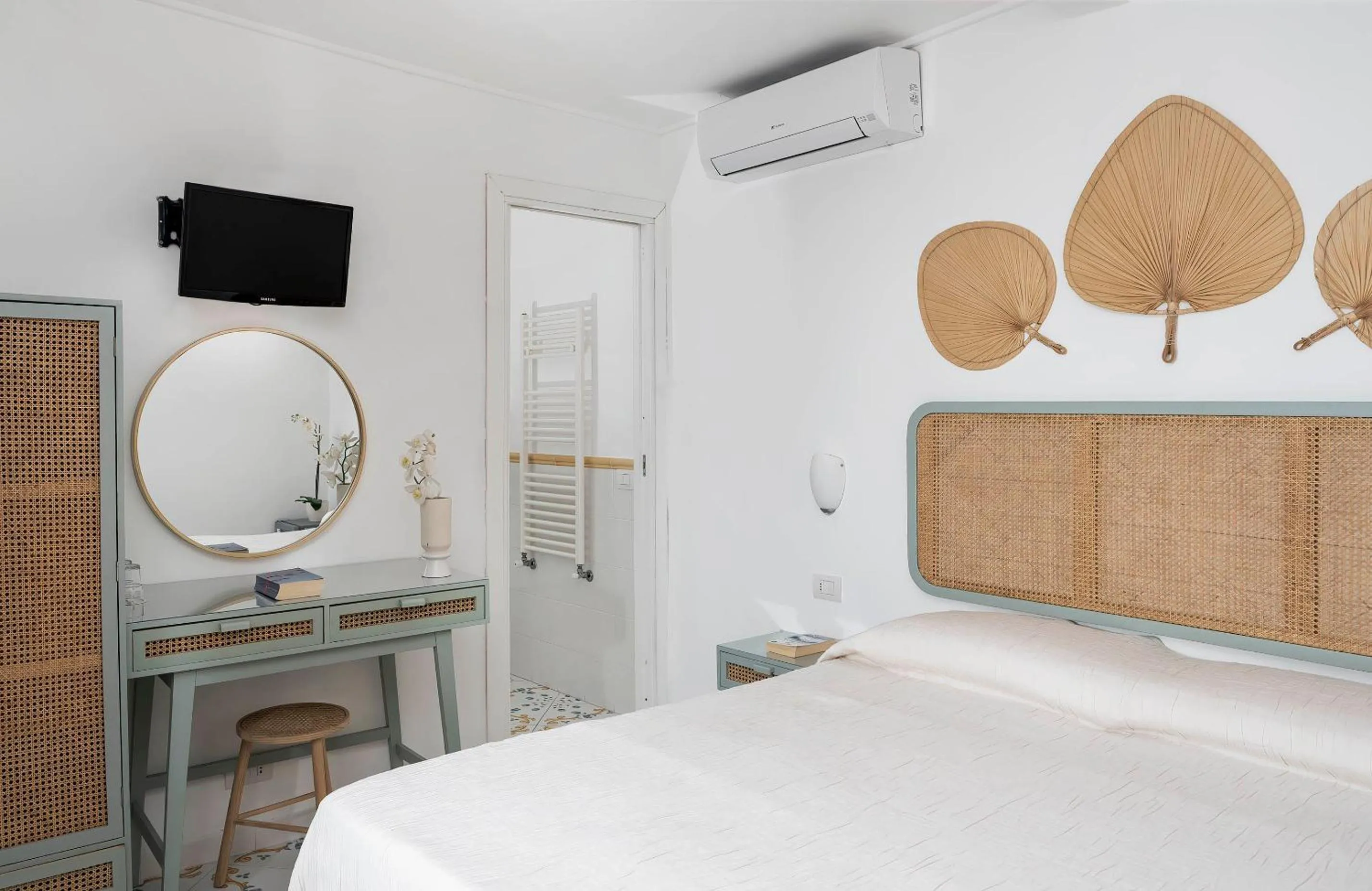 Bedroom, Bed in Hotel Il Girasole