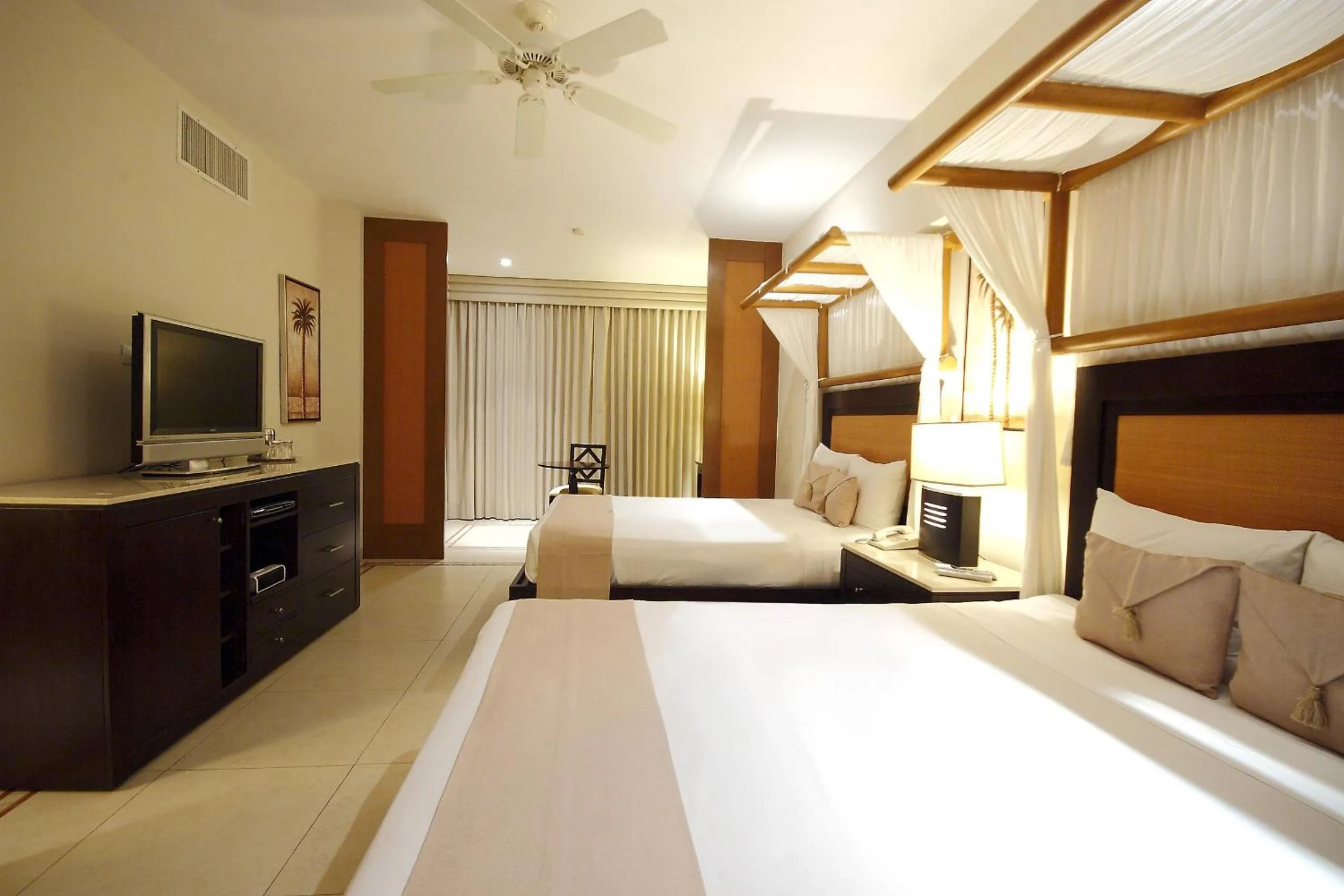 Photo of the whole room, TV/Entertainment Center in Kore Tulum Retreat Wellness Resort - Adults Only