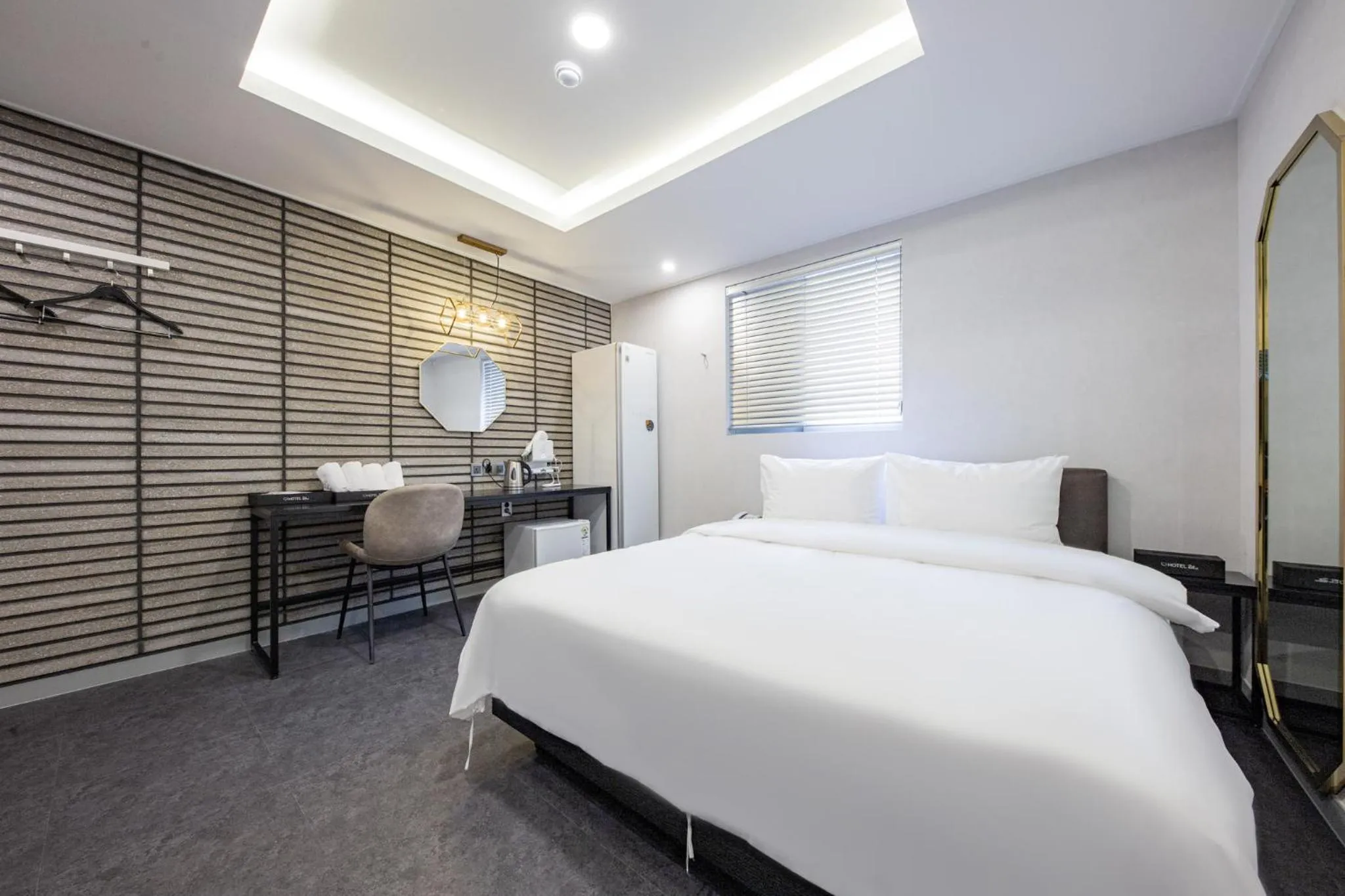 Bed in Hotel 24st Prestige