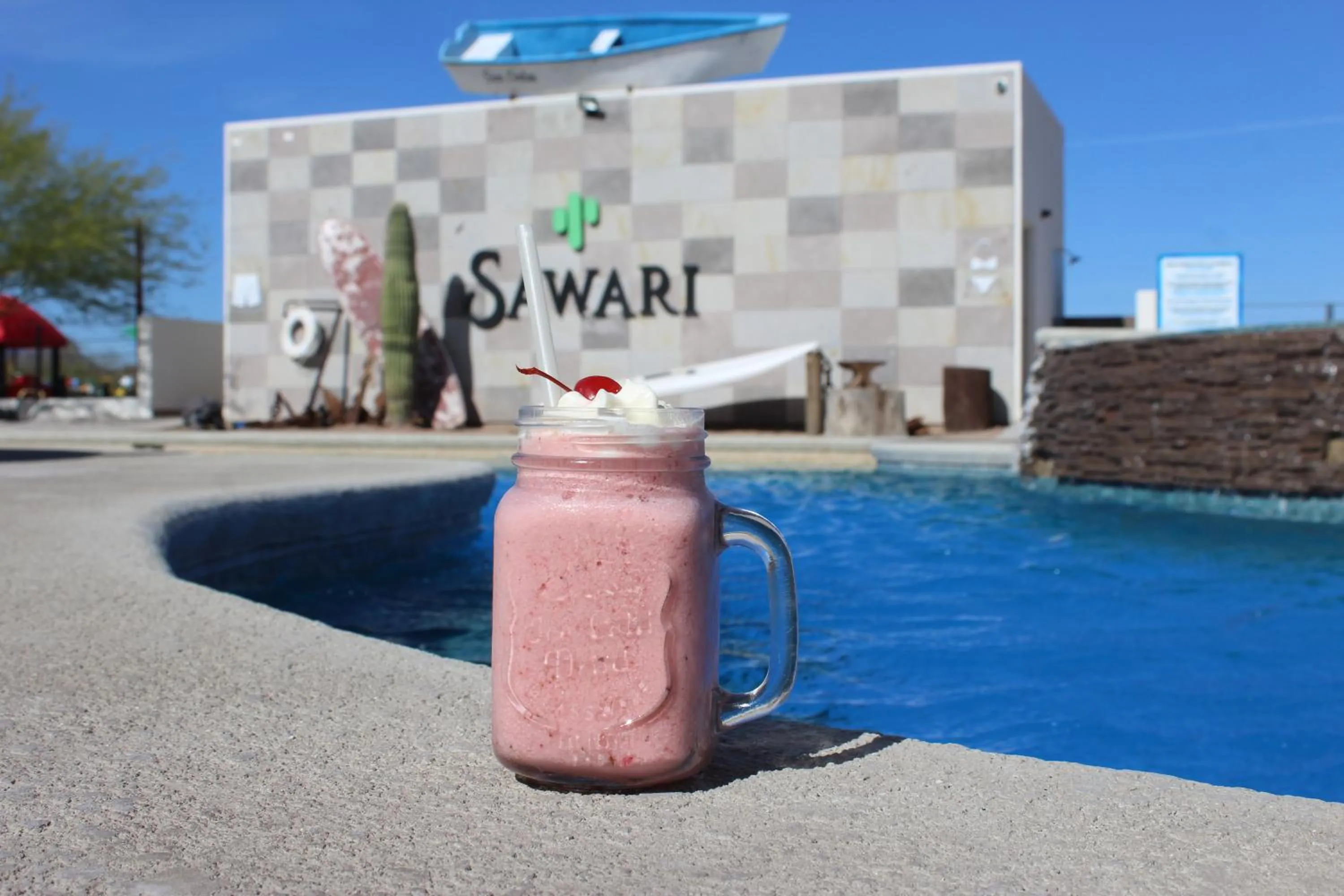 Pool view in Sawari Hotel