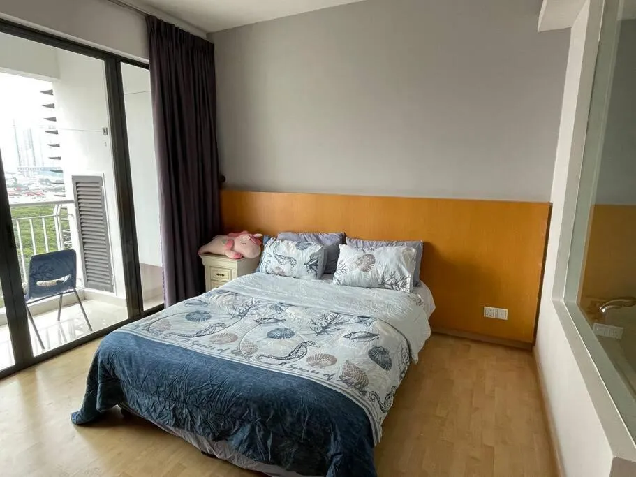 Private Jacuzzi Staycation at KL City 721