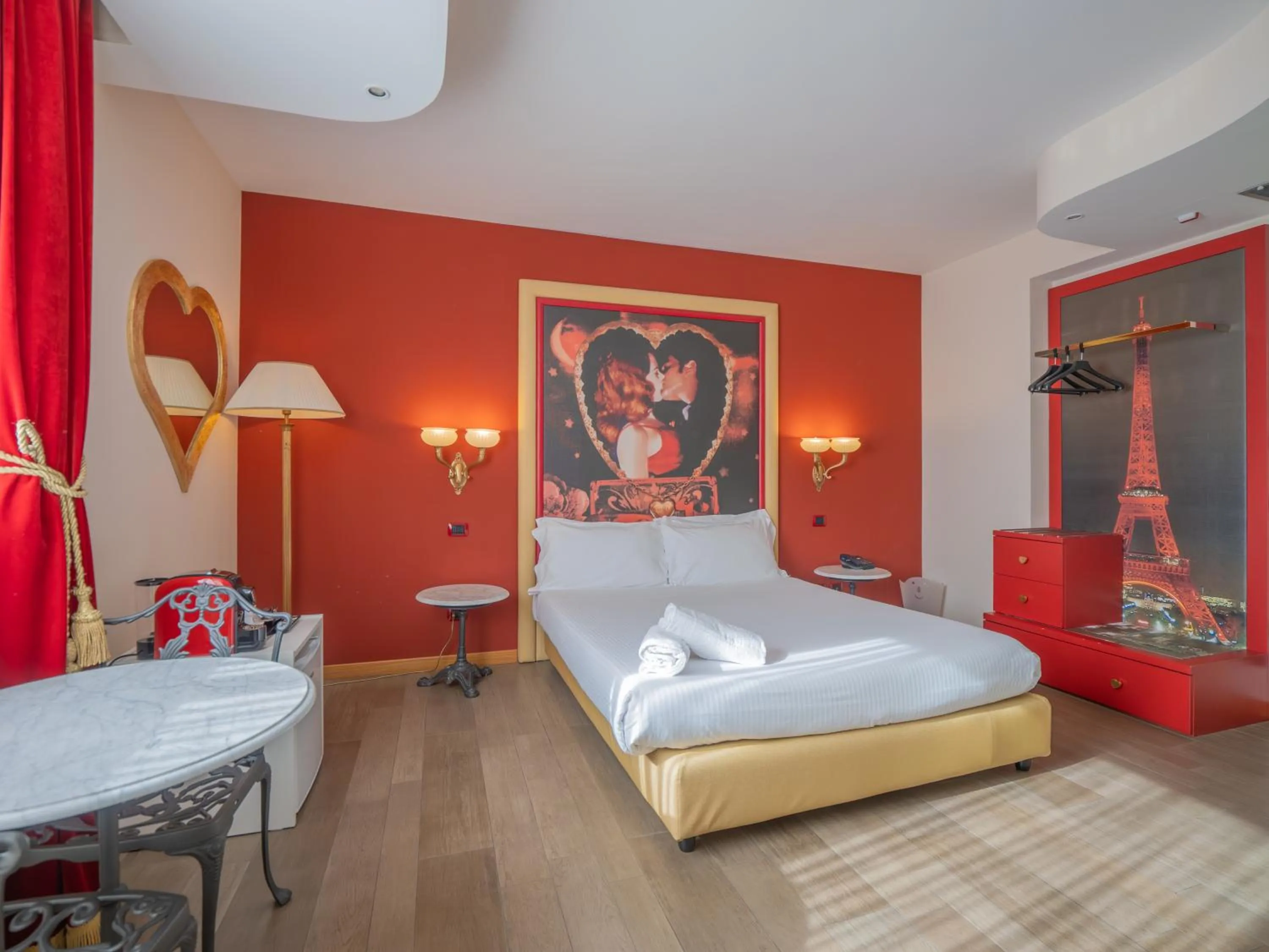 Bed in San Valentino Hotel