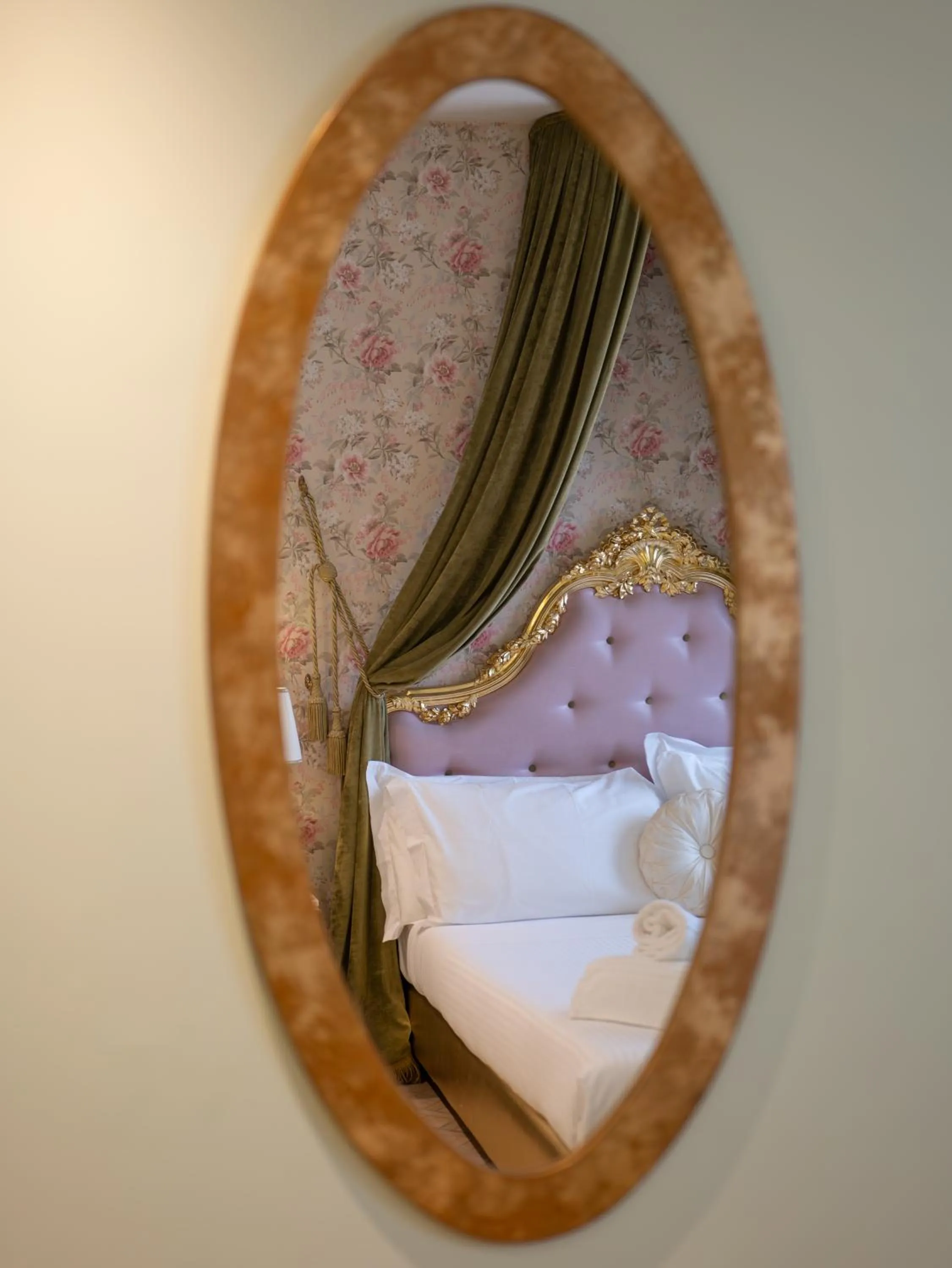 Bed in San Valentino Hotel