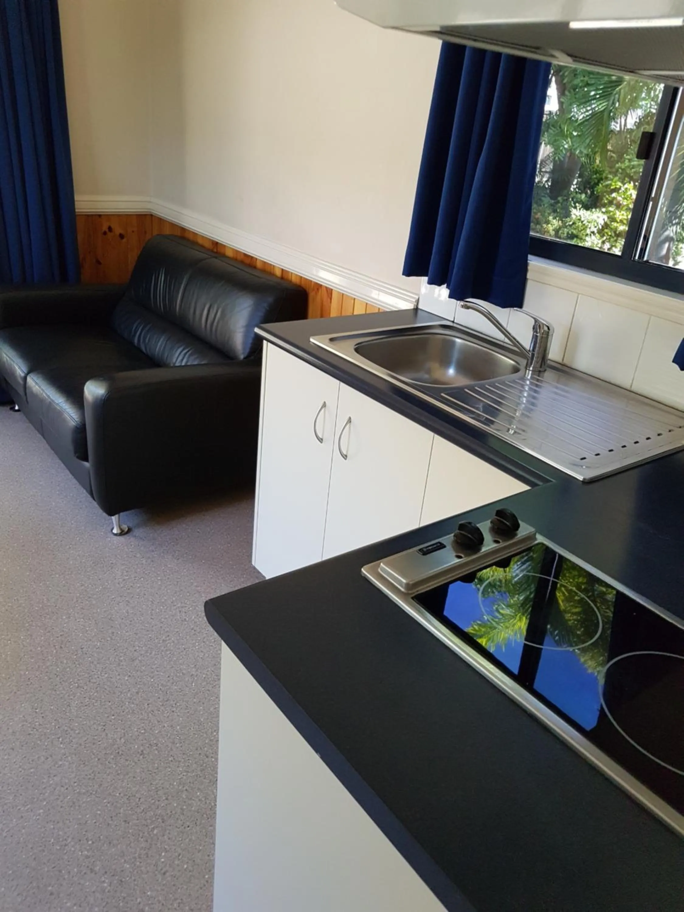 Kitchen or kitchenette in Coral Coast Tourist Park