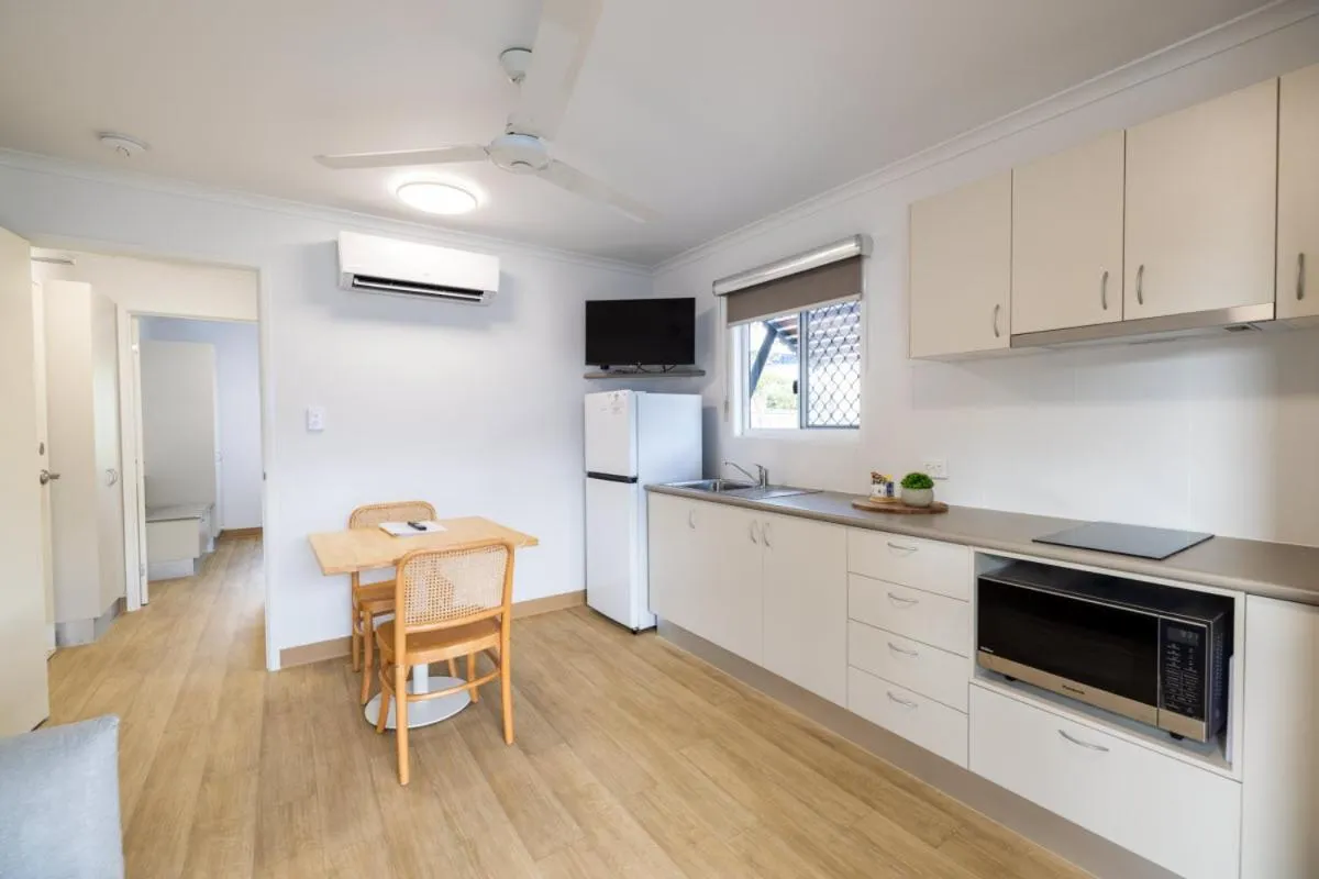 Kitchen or kitchenette in Coral Coast Tourist Park