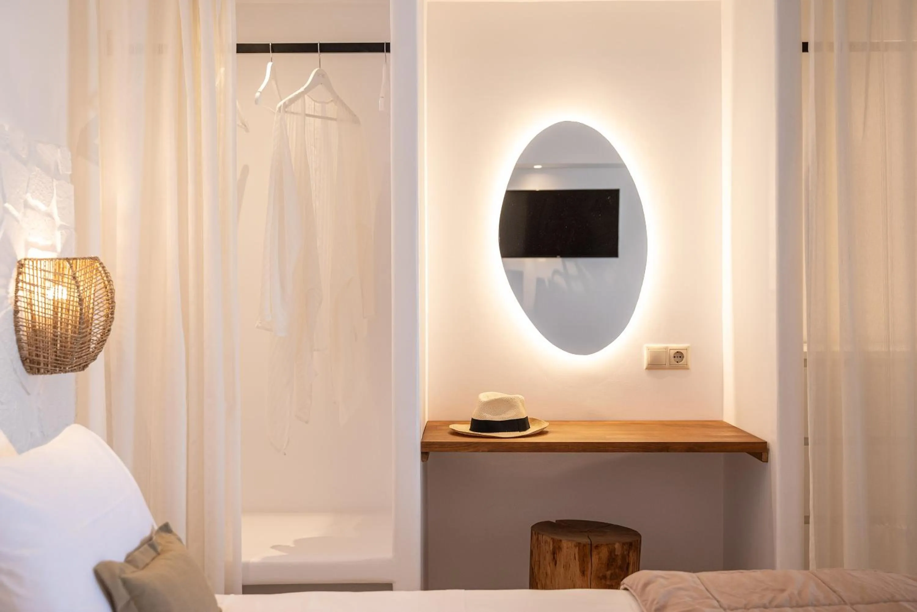 Bedroom, Bed in Euphoria Suites and Spa