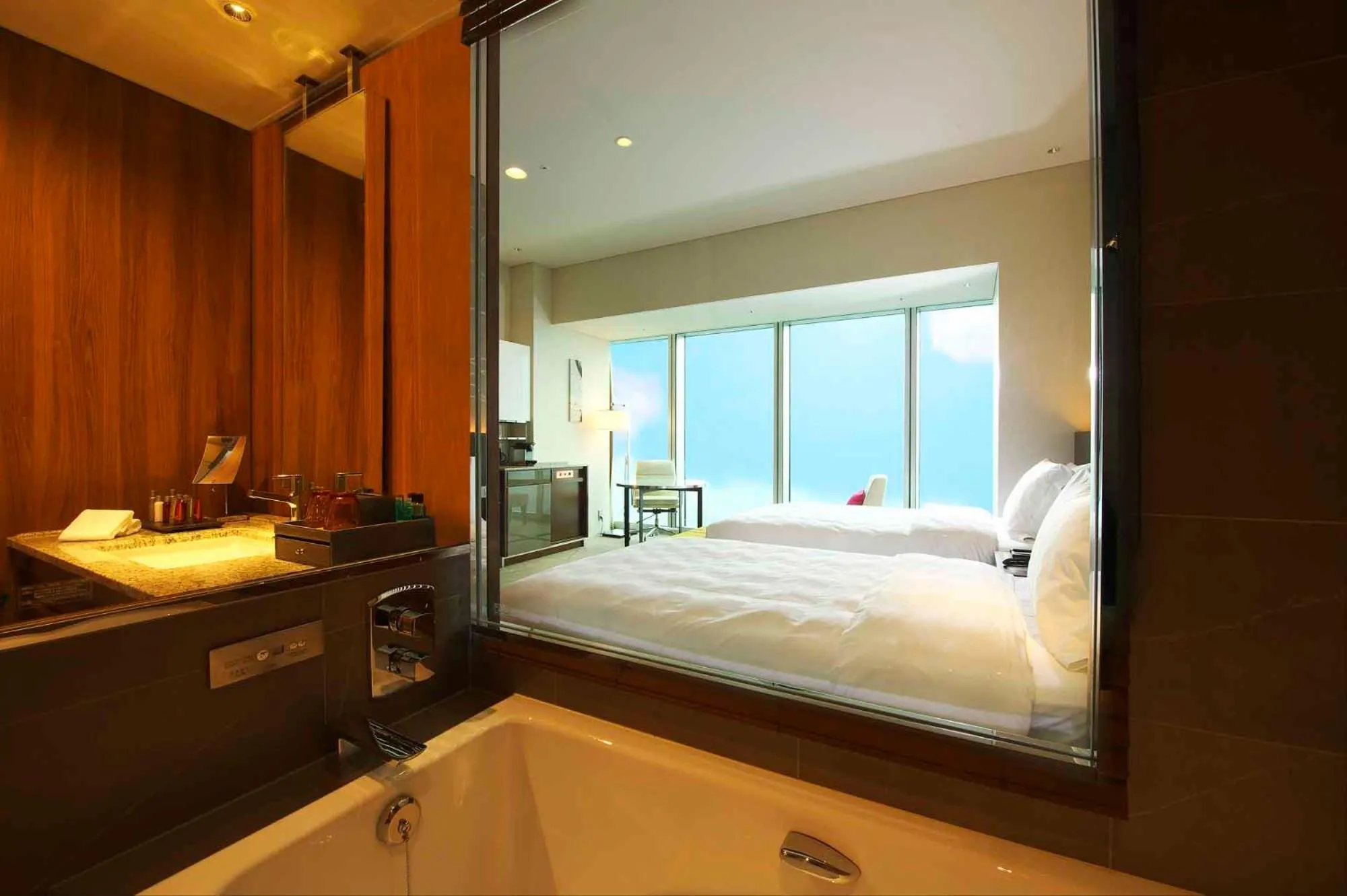 Bathroom, Bed in Osaka Marriott Miyako Hotel