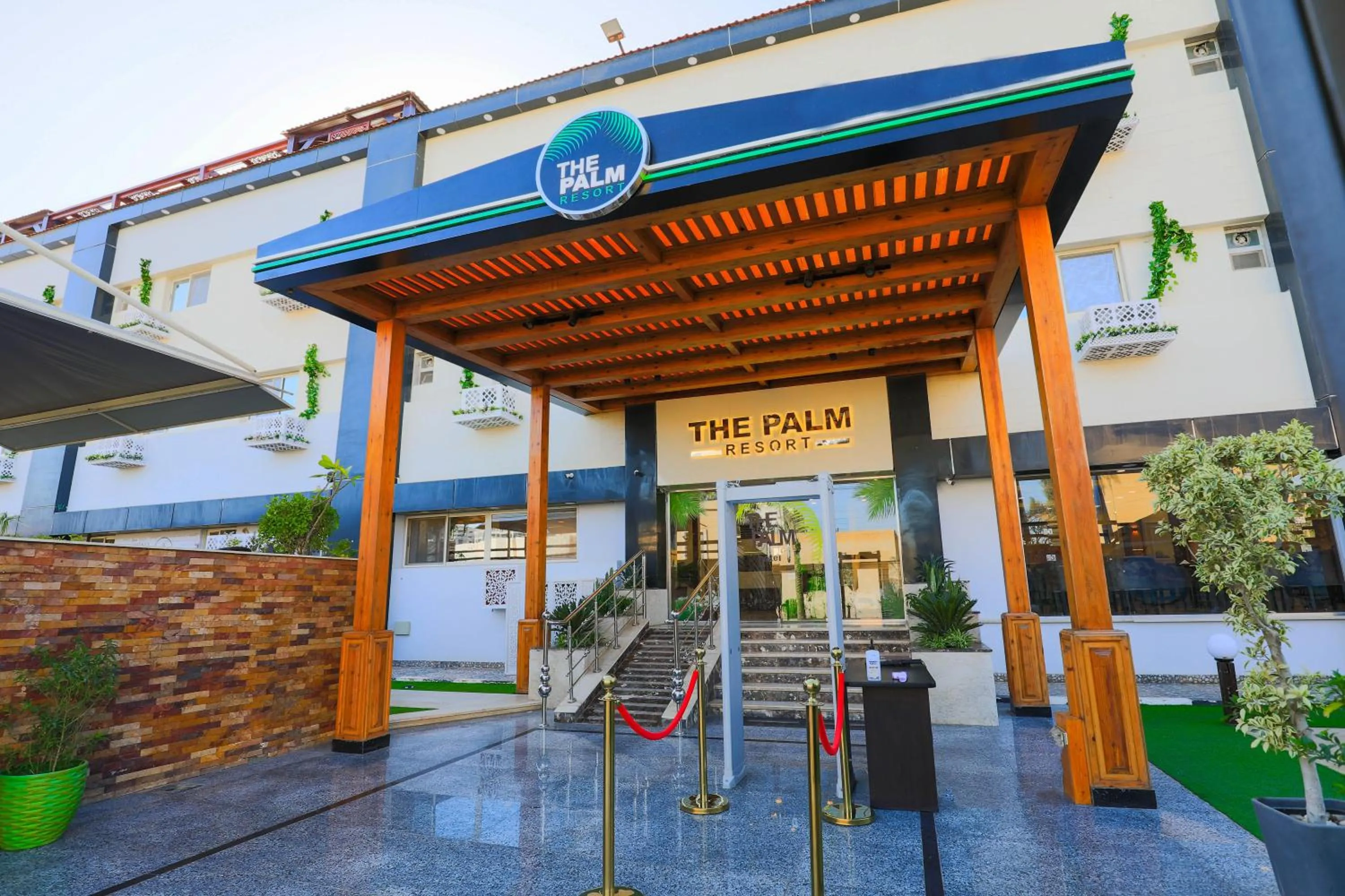 Facade/entrance in The Palm Hotel
