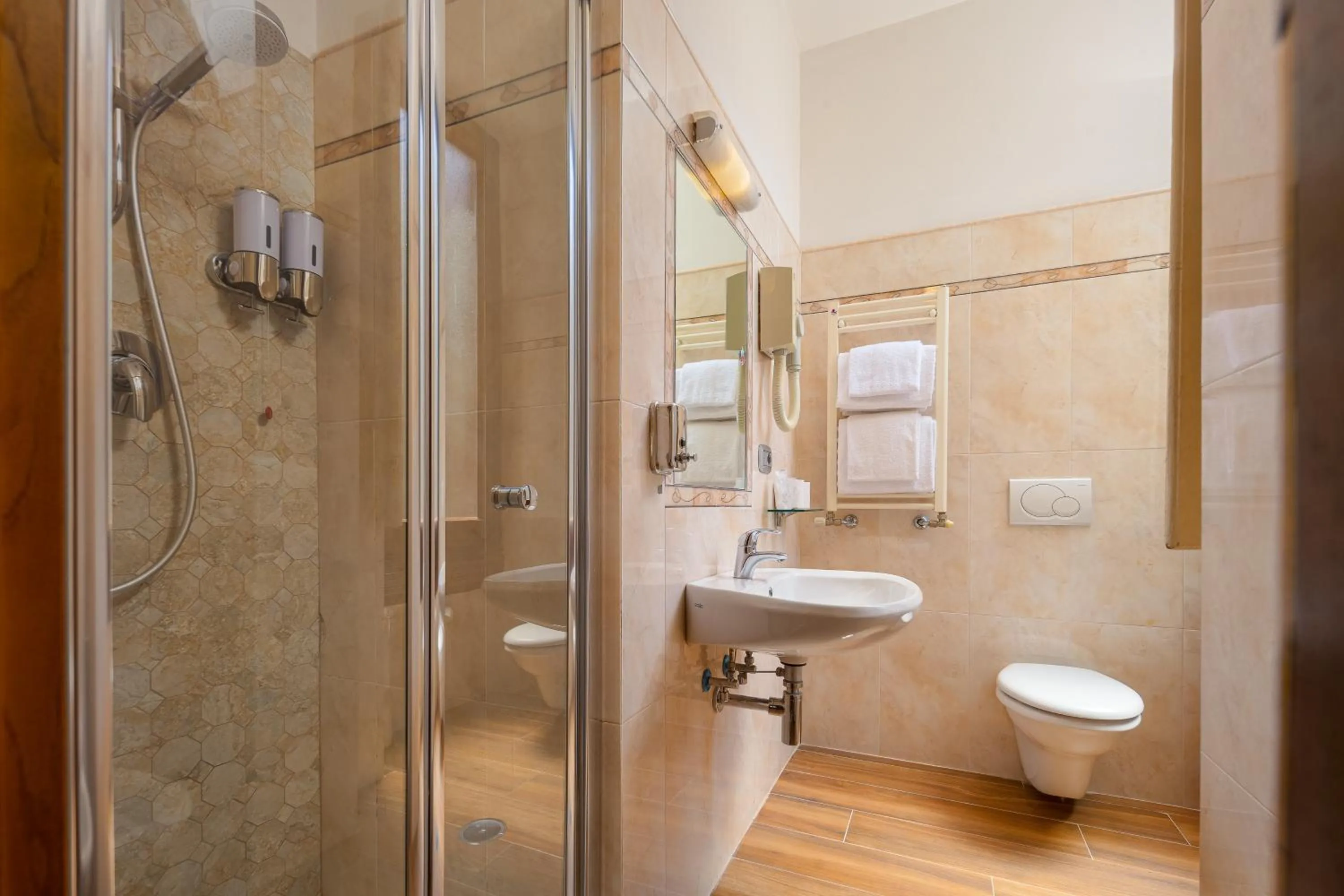 Shower in Hotel Annabella Roof Terrace