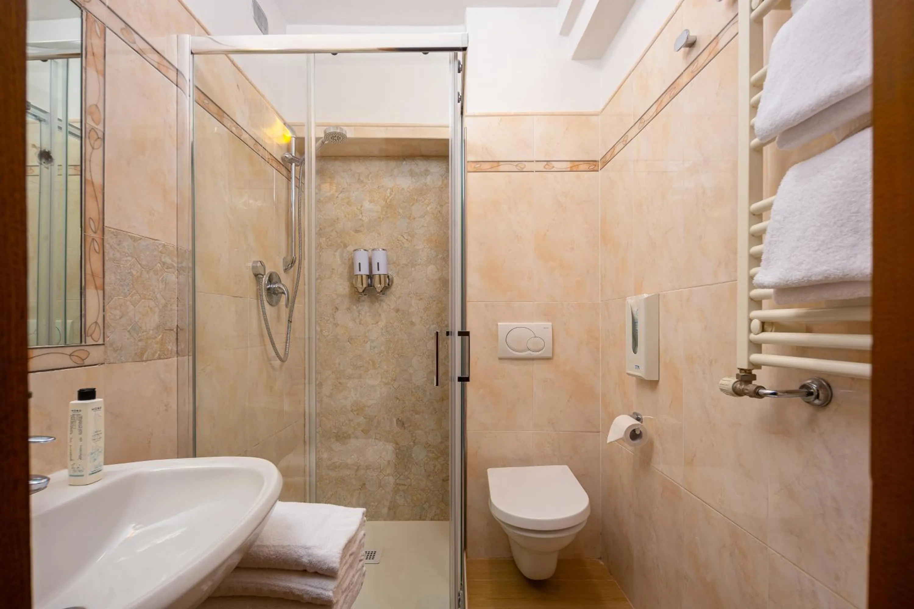 Shower in Hotel Annabella Roof Terrace