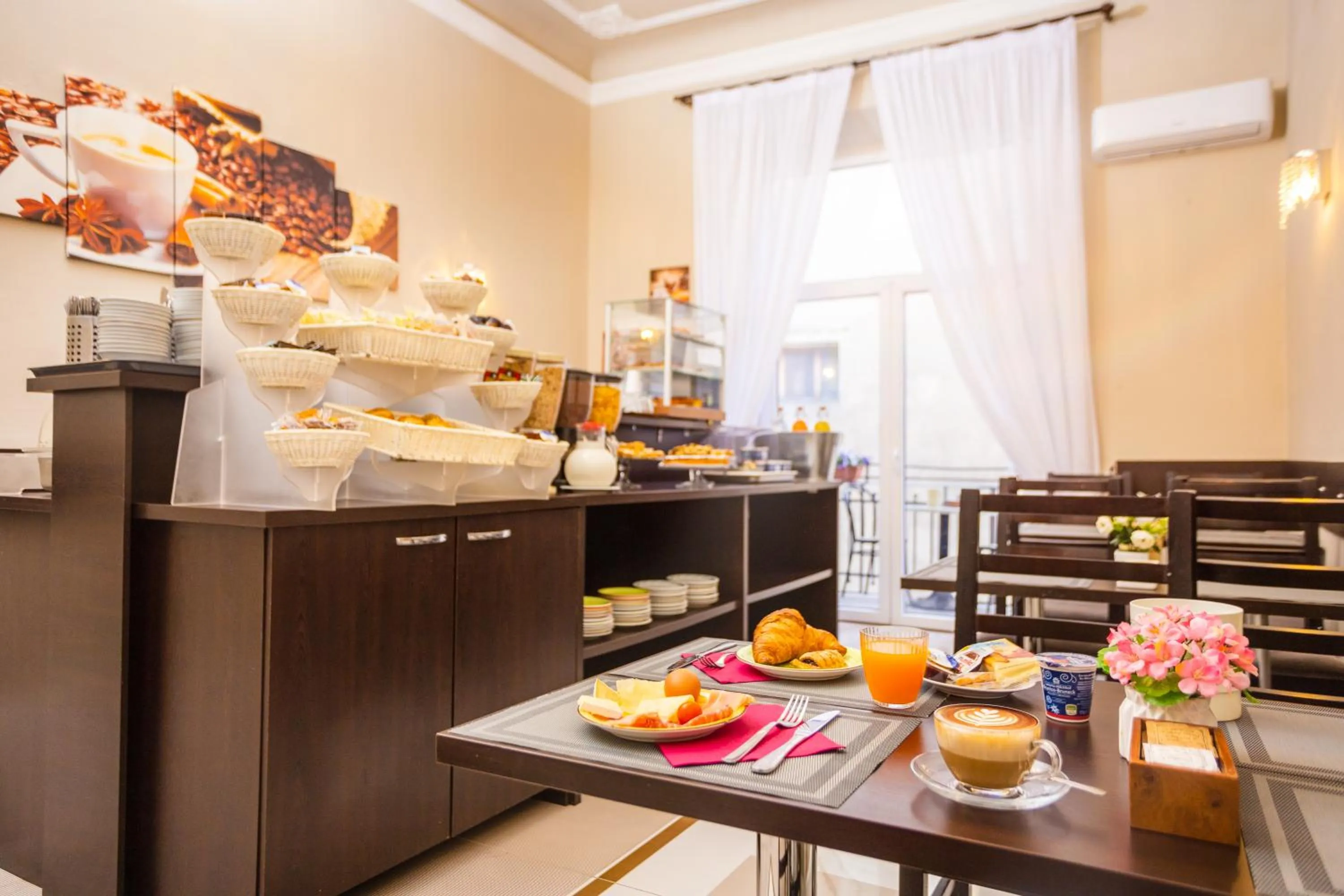 Swimming pool in Hotel Annabella Roof Terrace