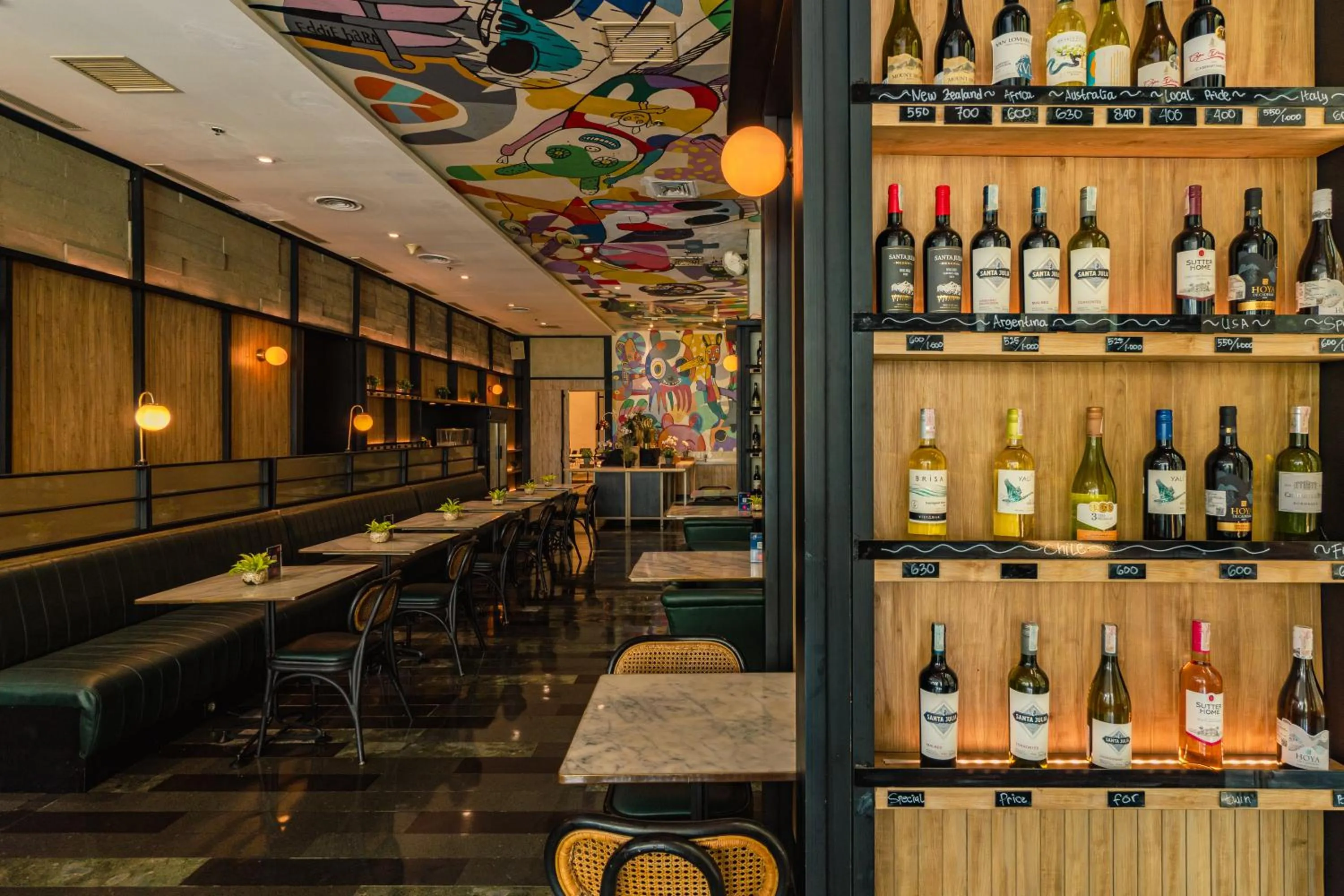 Restaurant/places to eat in ARTOTEL Thamrin Jakarta