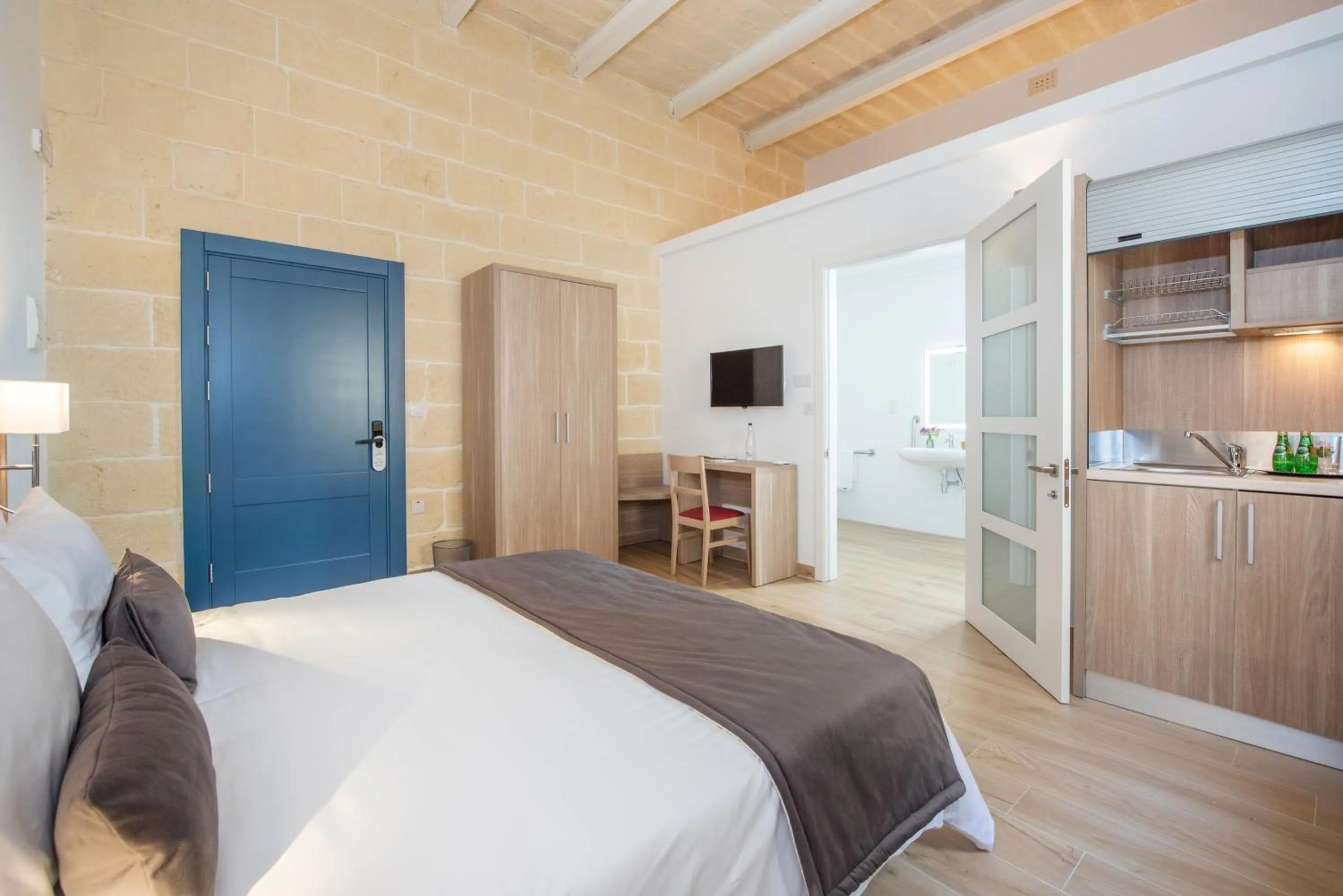 Bed in Georges Boutique Living