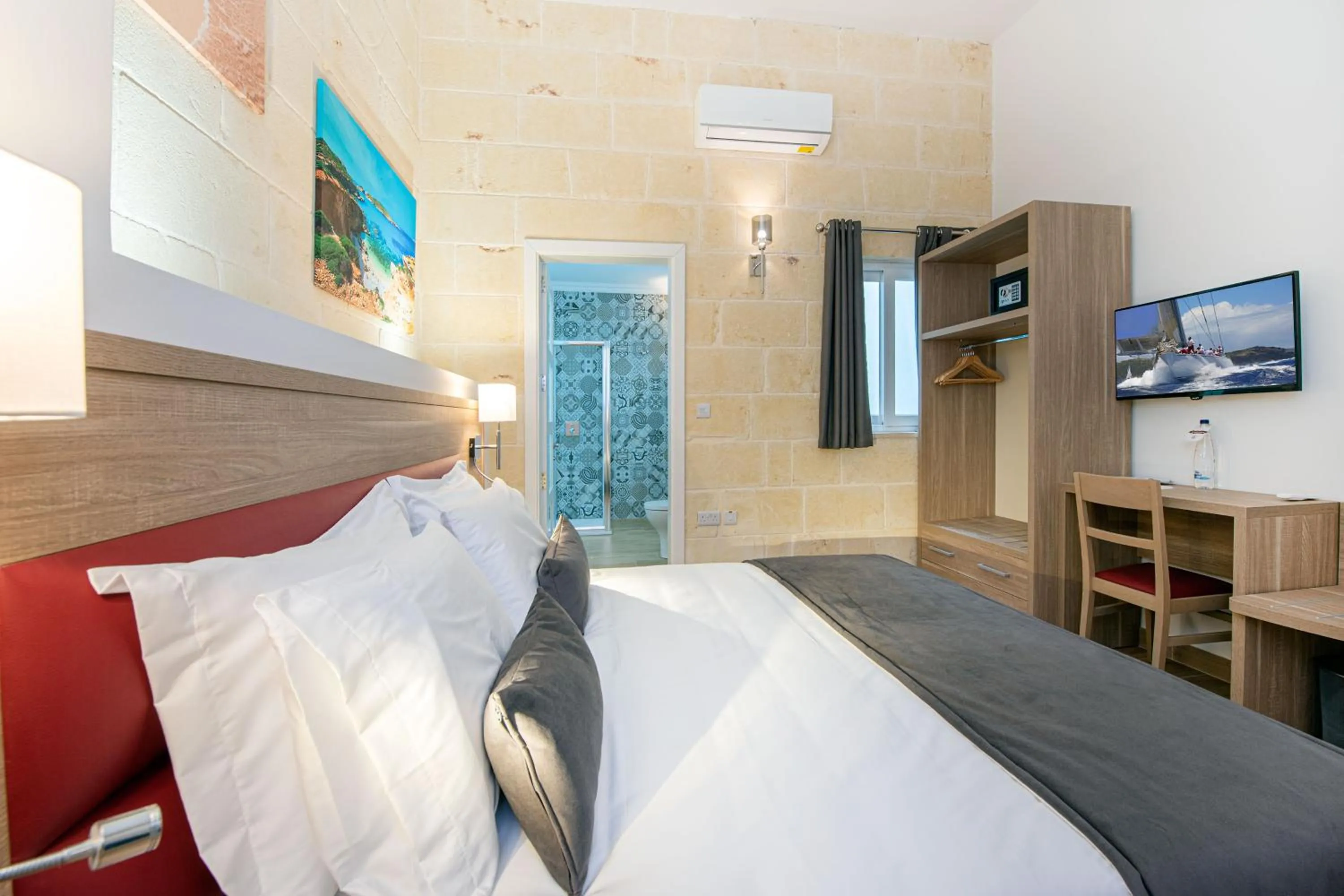 Bedroom, Bed in Georges Boutique Living