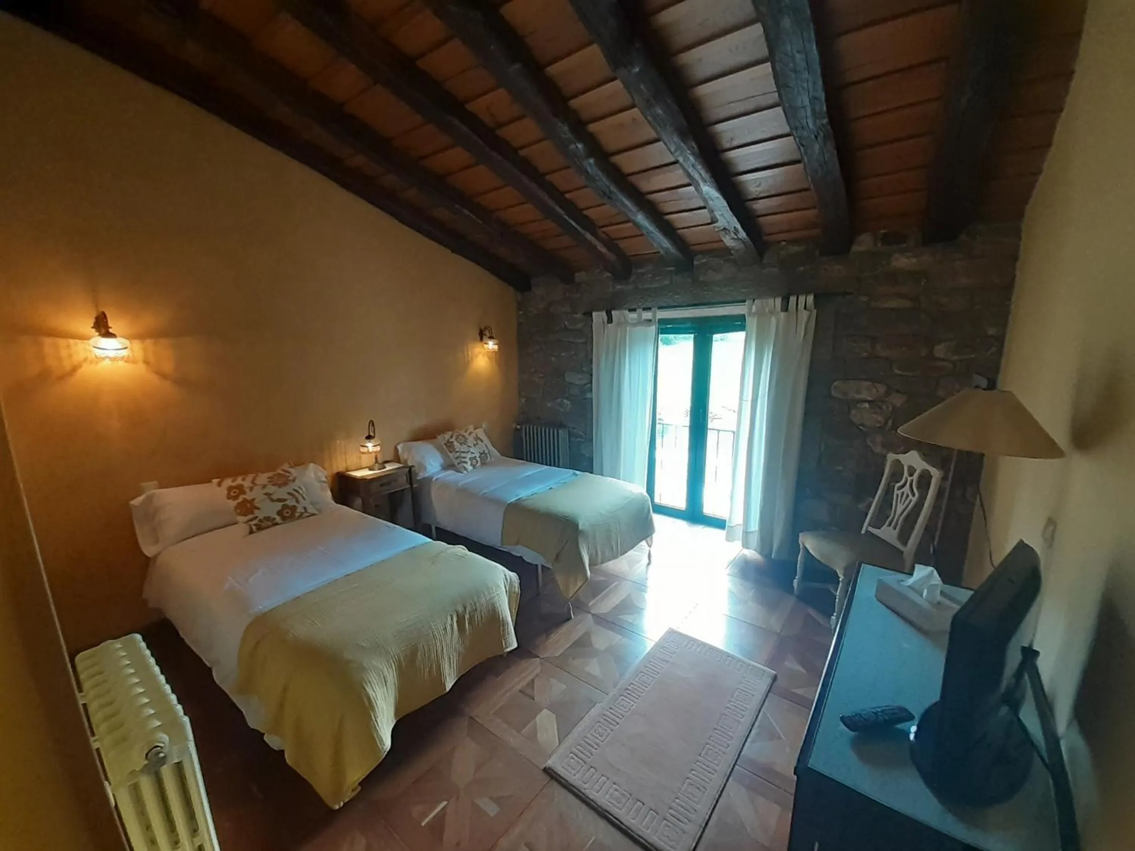 Bed in Hotel la Casona de Barrio, Alto Campoo