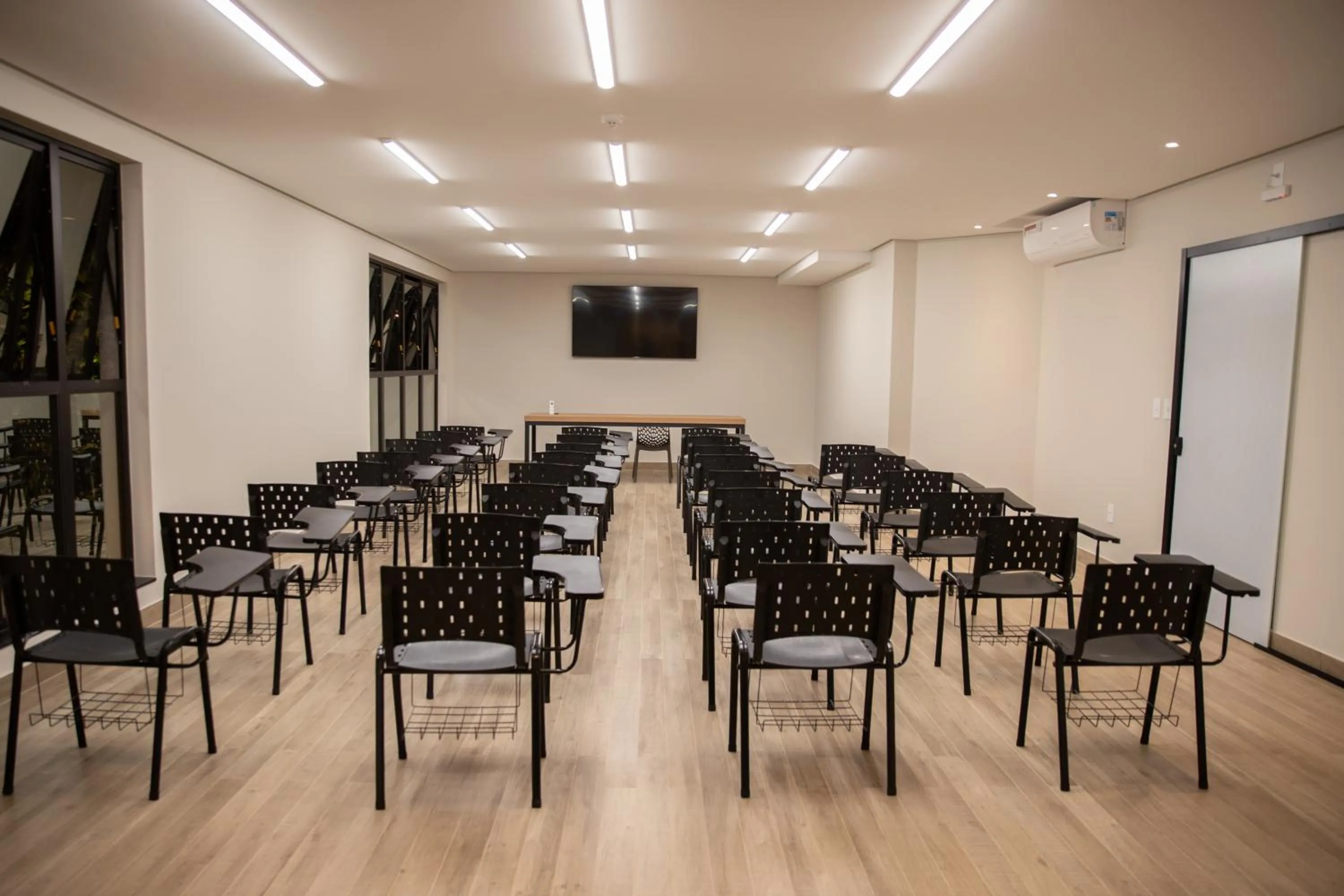 Meeting/conference room in Serravita Hotel