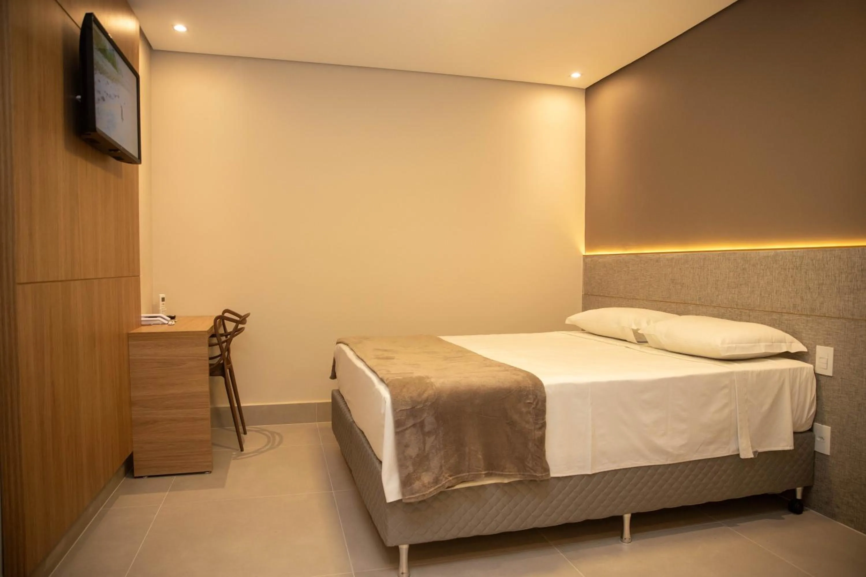 Photo of the whole room, Bed in Serravita Hotel