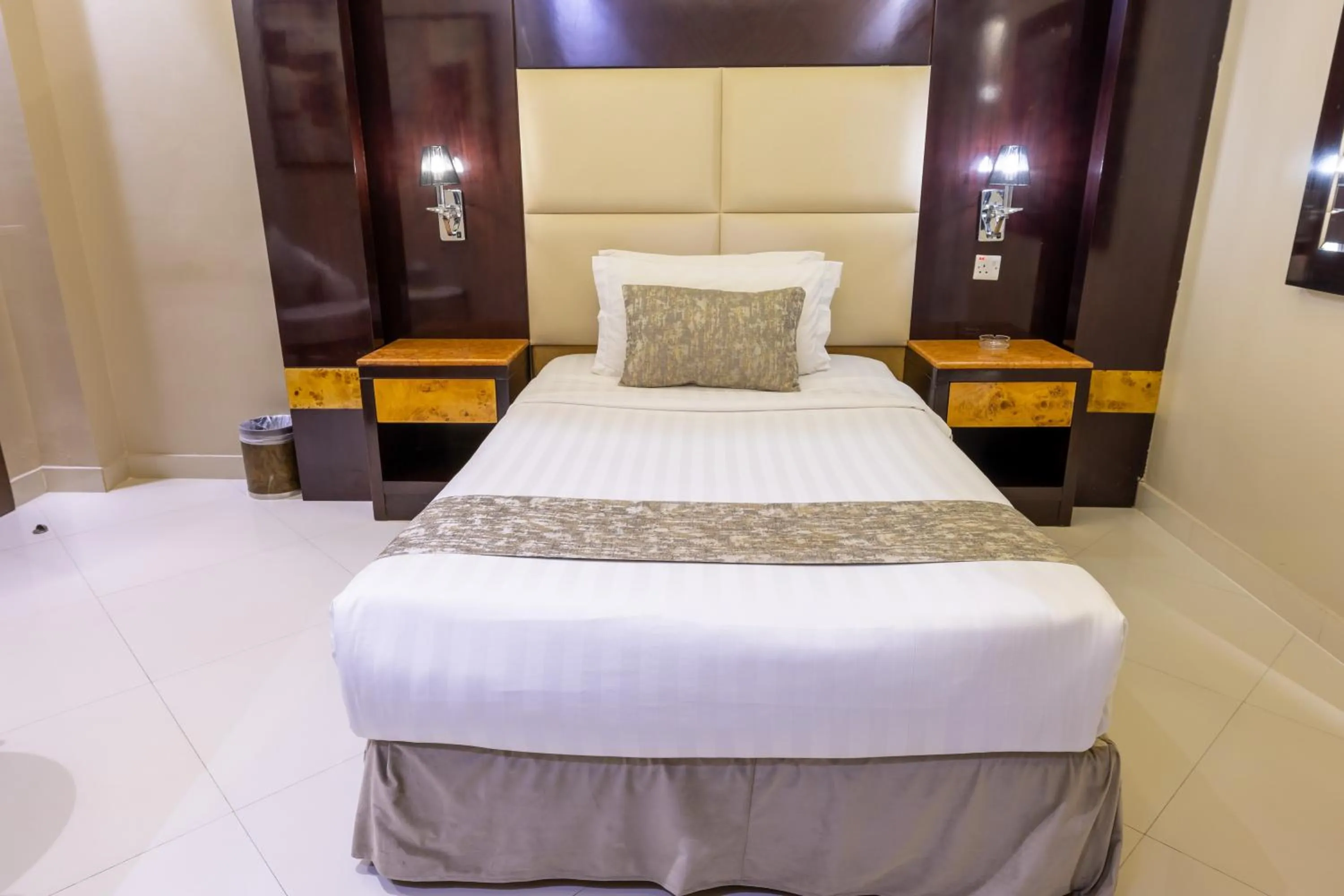 Bed in Al Muhaidb Residence Al Takhasossi 2