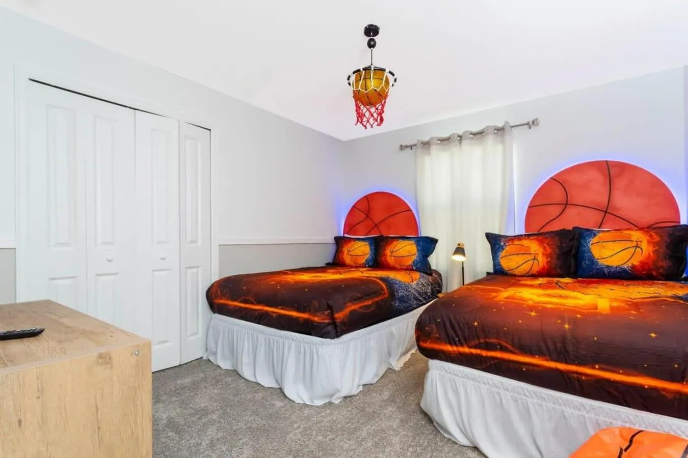 Bed in Wonderful 5 Bd Close to Disney @ Storey Lake Resort 2980