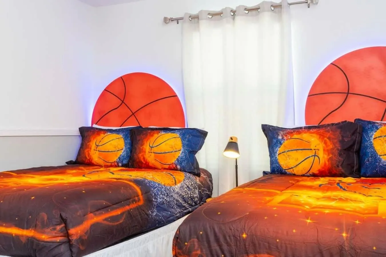 Bed in Wonderful 5 Bd Close to Disney @ Storey Lake Resort 2980