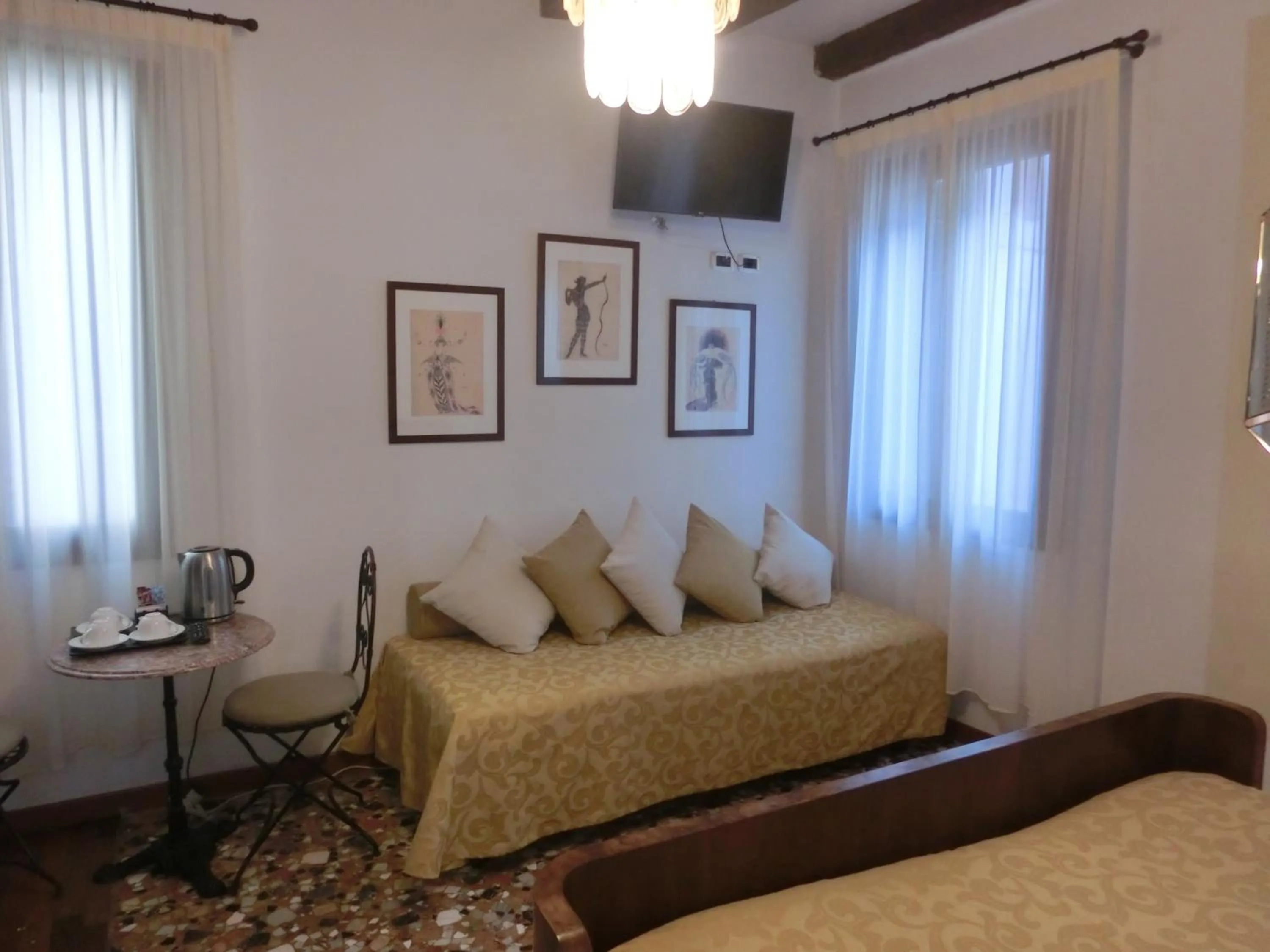 Bedroom, Bed in Locanda Art Deco