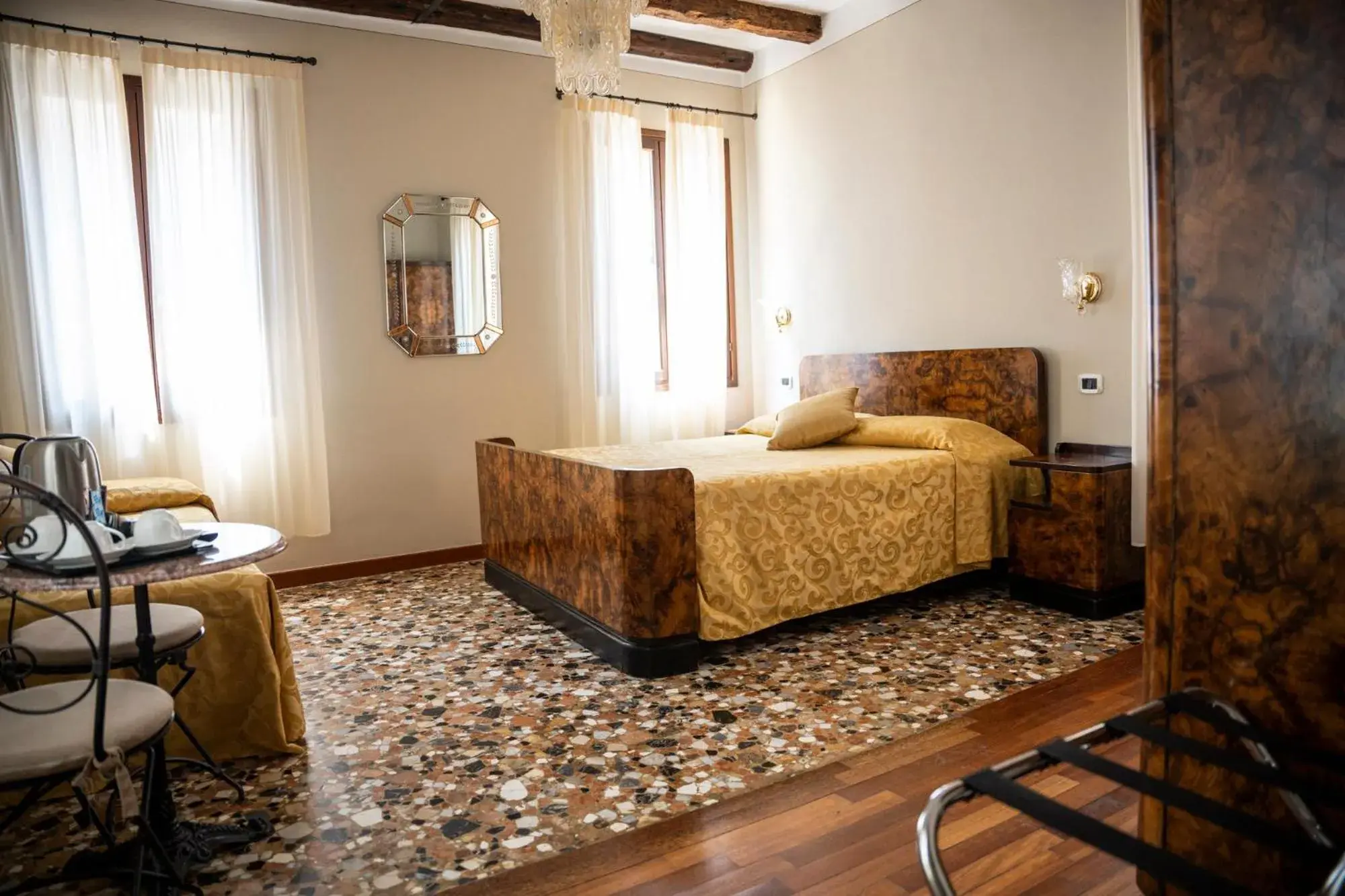 Classic Triple Room in Locanda Art Deco Classic Triple Room in Locanda Art Deco