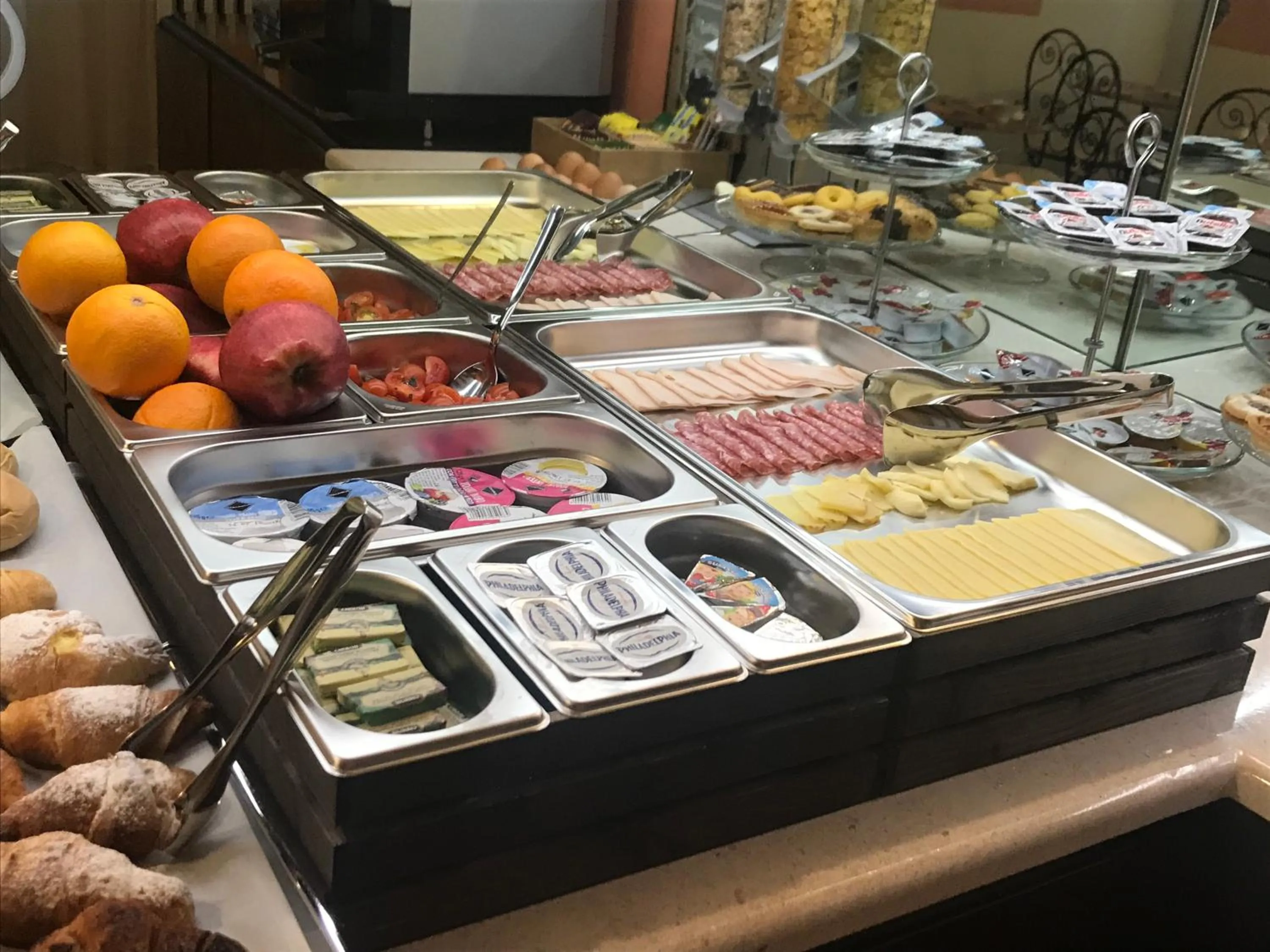 Buffet breakfast in Locanda Art Deco