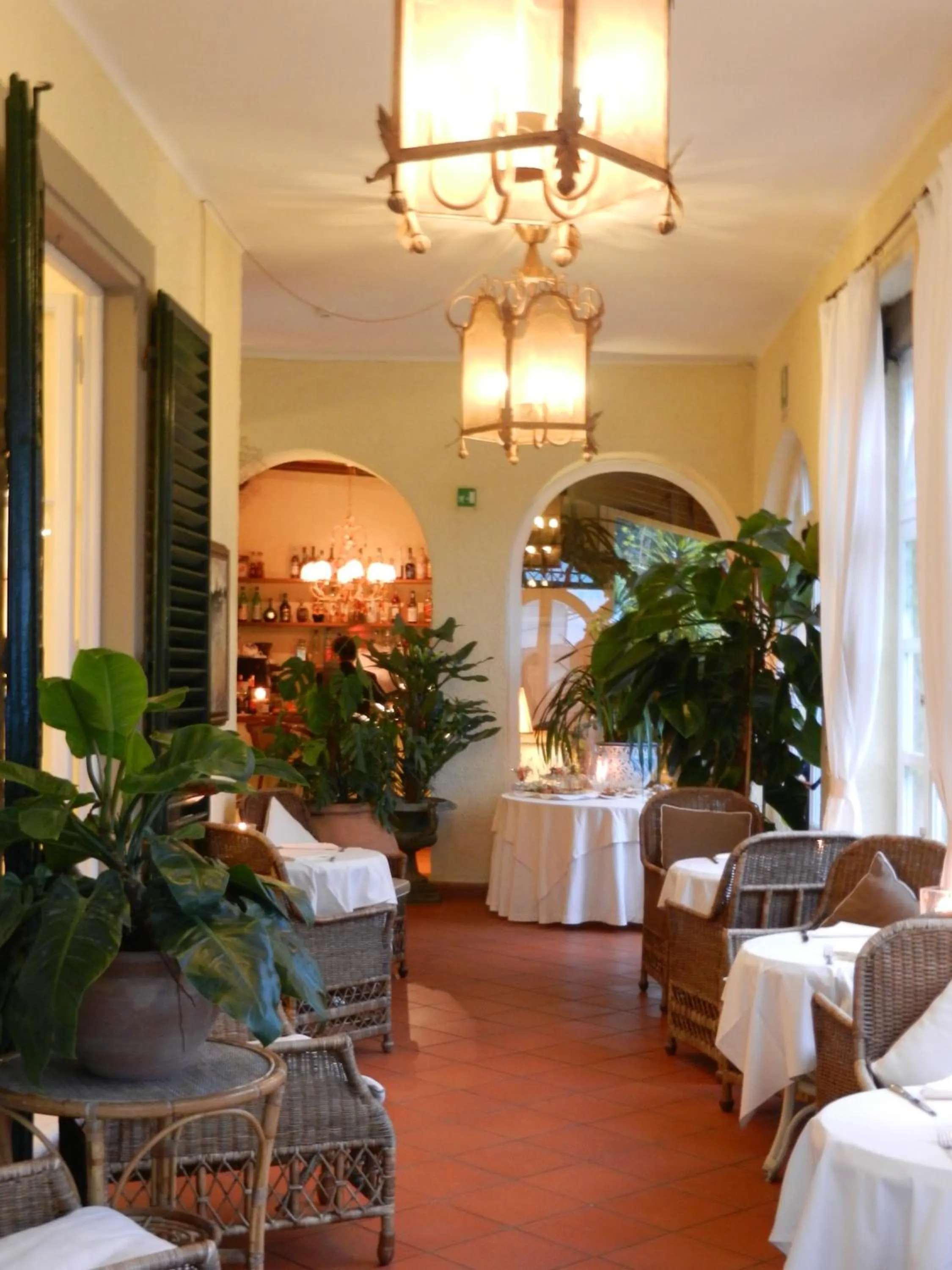 Communal lounge/ TV room in Hotel Villa Maremonti