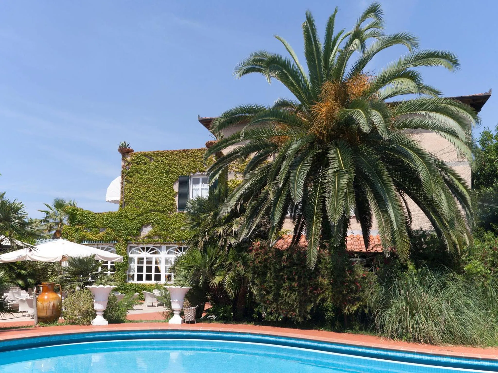 Property building in Hotel Villa Maremonti