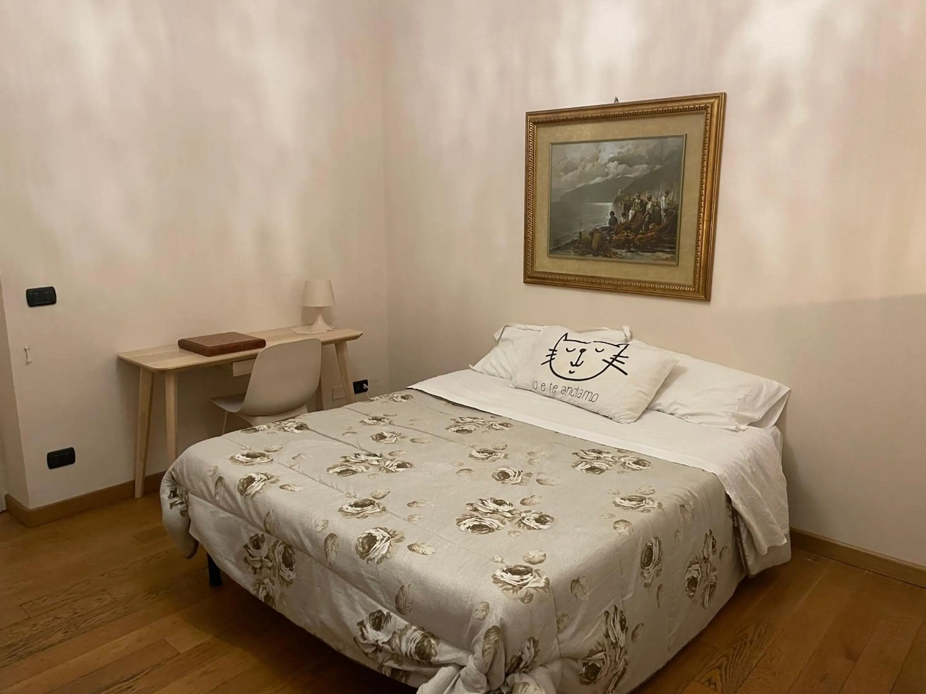 Bed in Paradise Rooms - Brignole Station - Private Rooms
