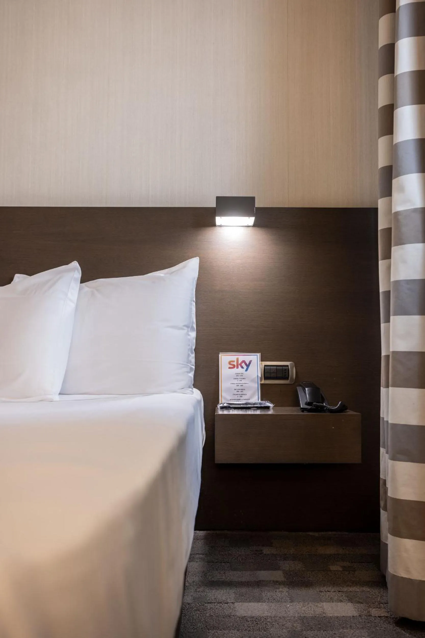 Bedroom, Bed in Hotel Ovest