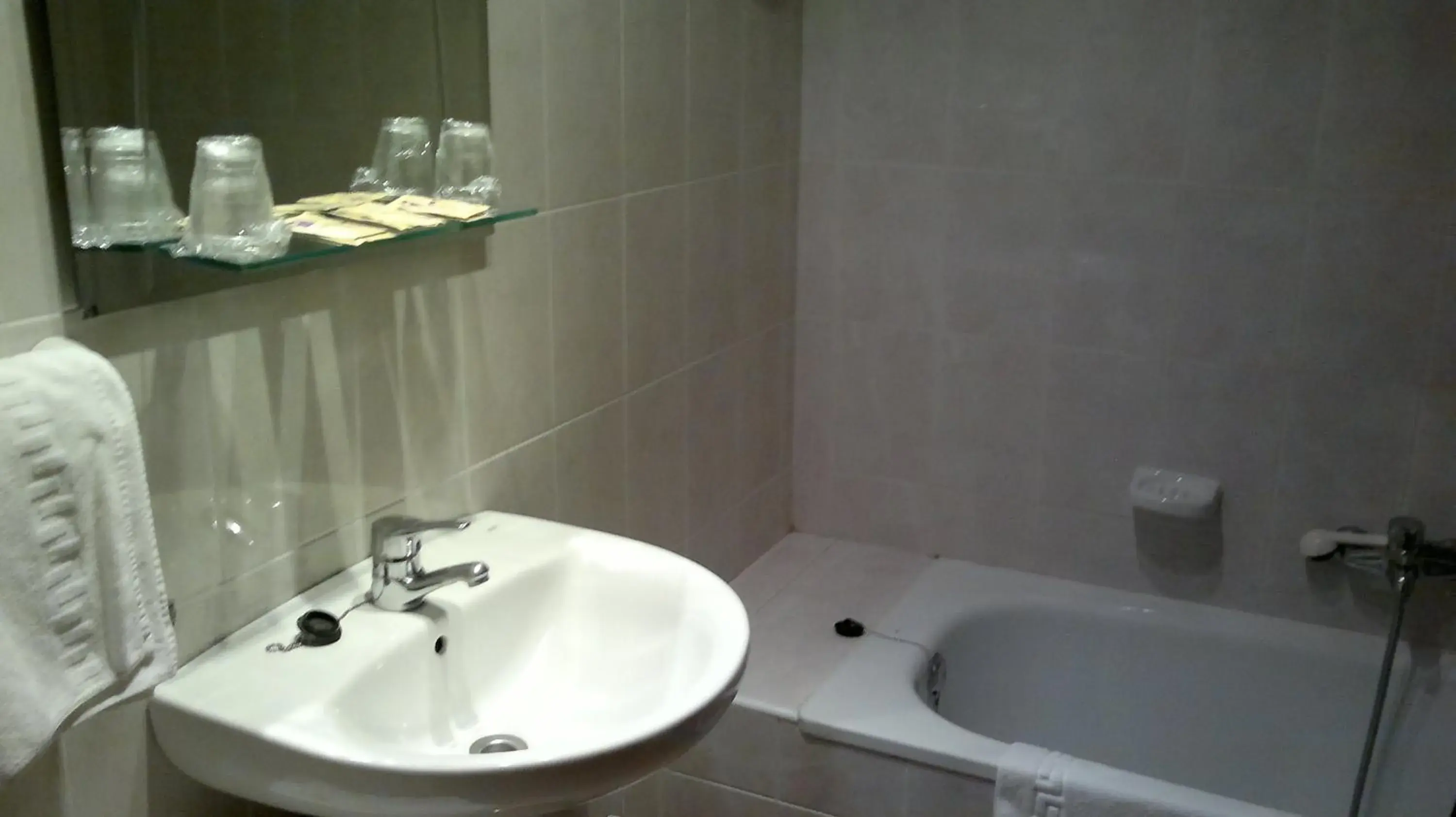 Triple Room - single occupancy in Hotel Yeste Triple Room - single occupancy in Hotel Yeste