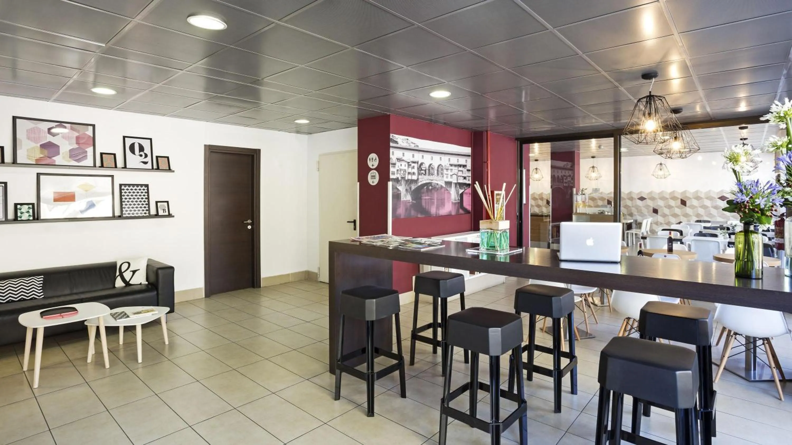 Lounge or bar in B&B Hotel Firenze Nuovo Palazzo Di Giustizia